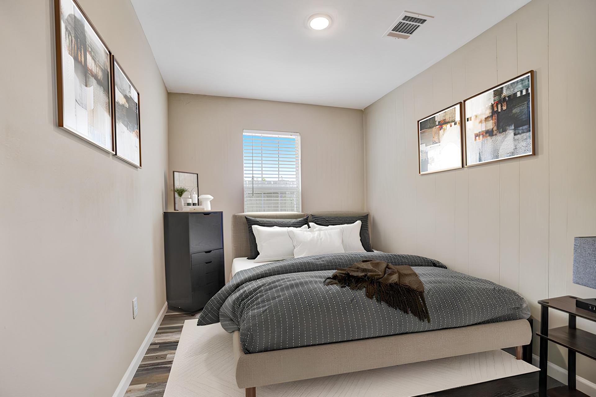 Disclaimer: This photo has been virtually staged. Not all furnishings seen will be included. Please view the virtual tour.