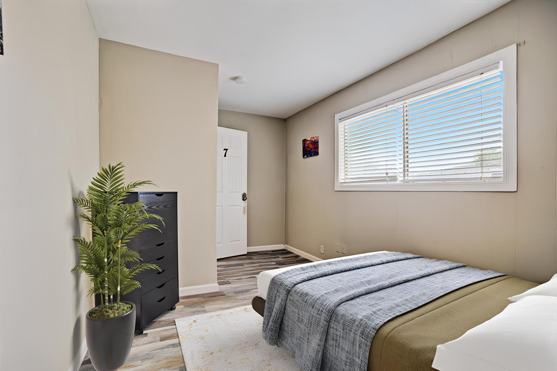 bedroom, detected: bed, window blind