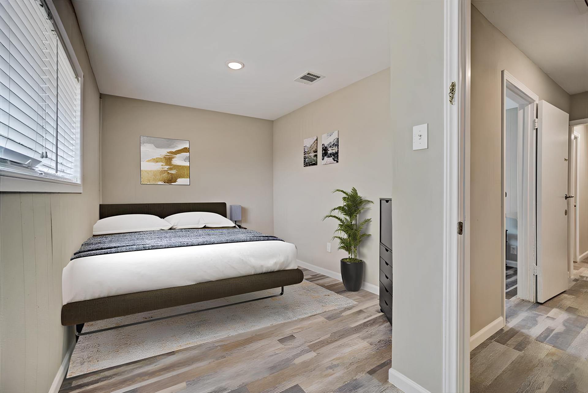 bedroom, detected: bed, window blind