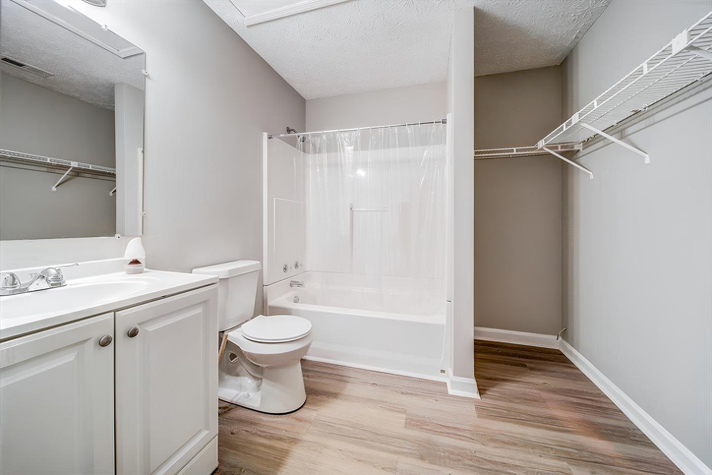 Bathroom(s)