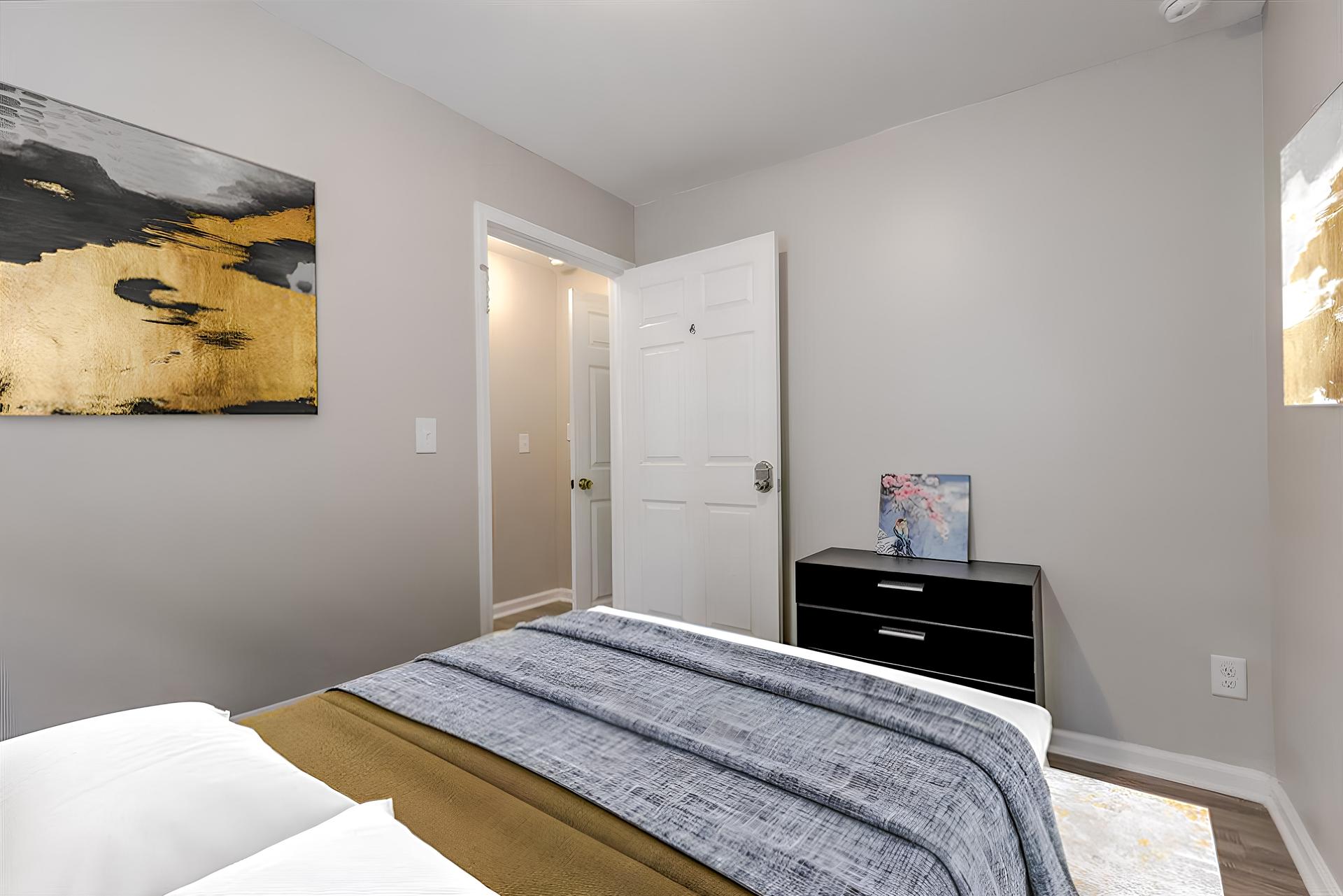 bedroom, detected: bed