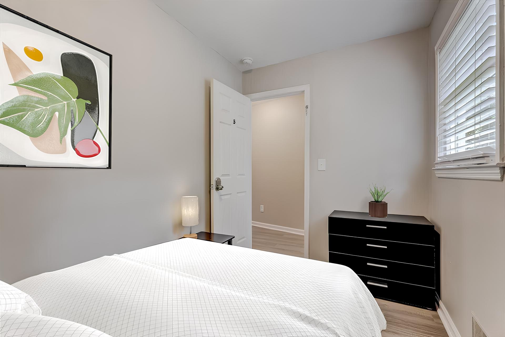 bedroom, detected: window blind, bed
