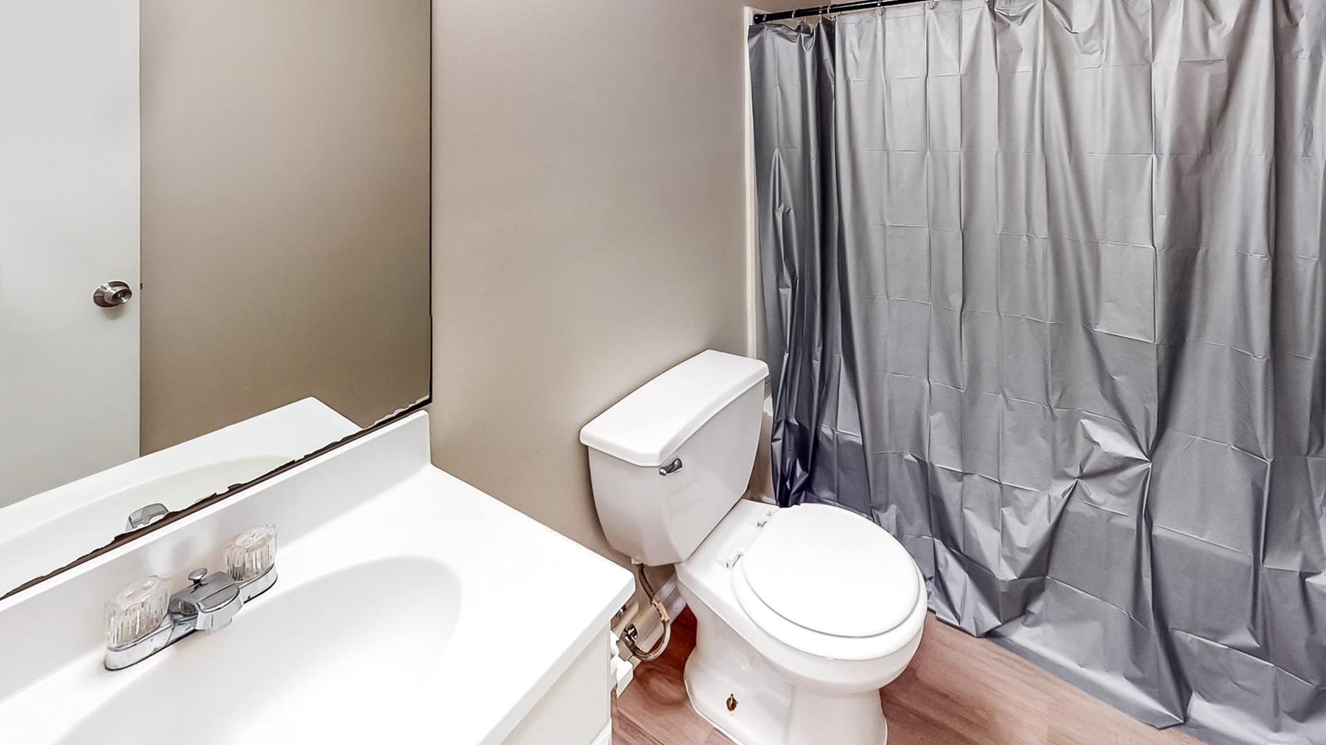 Bathroom(s)
