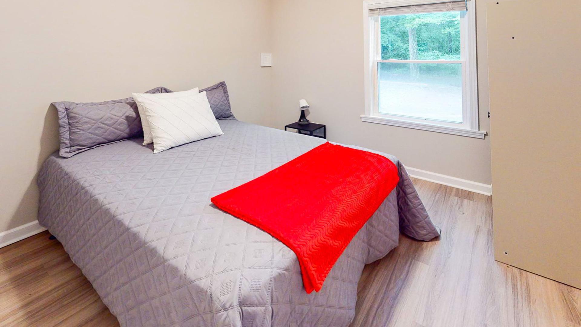 bedroom, detected: bed