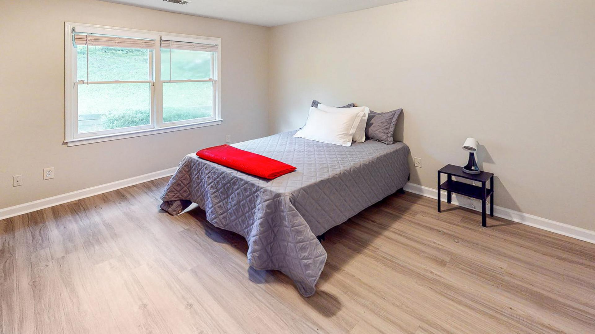 bedroom, detected: bed