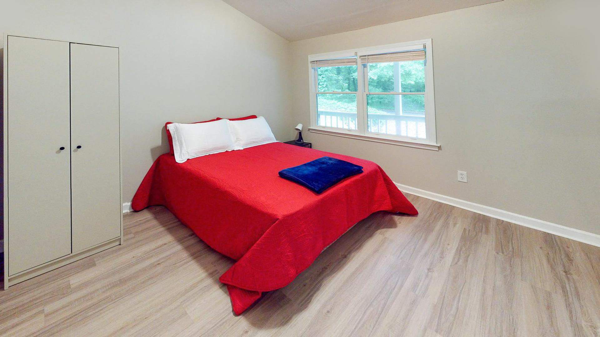 bedroom, detected: bed