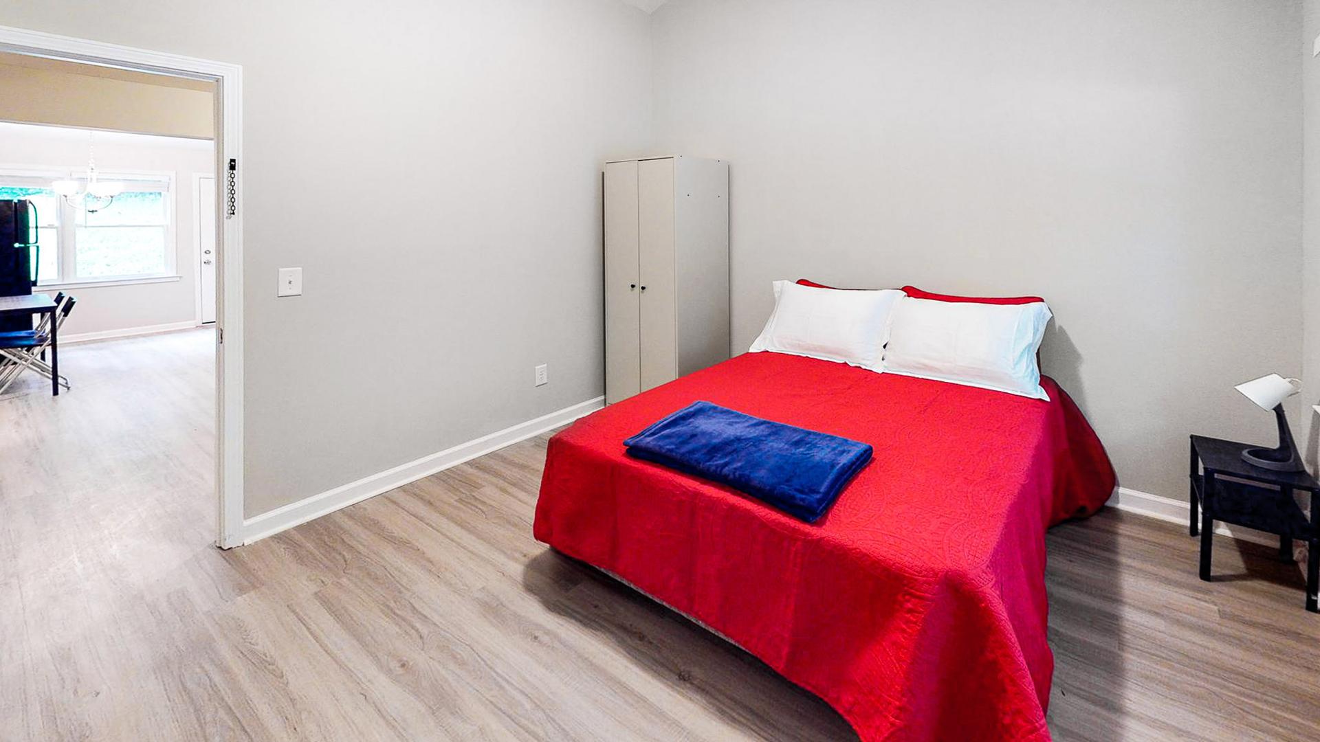 bedroom, detected: bed