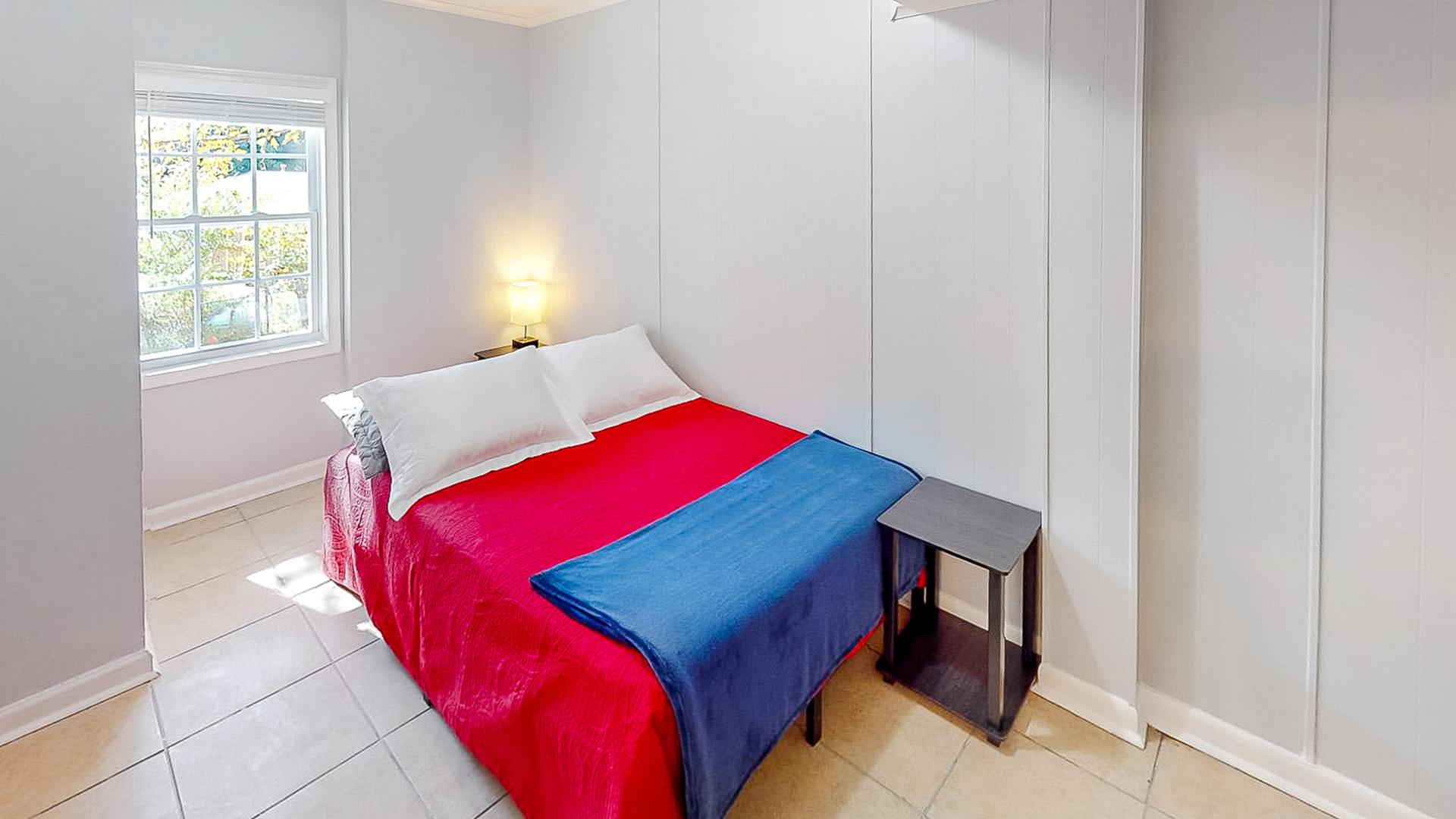 bedroom, detected: bed