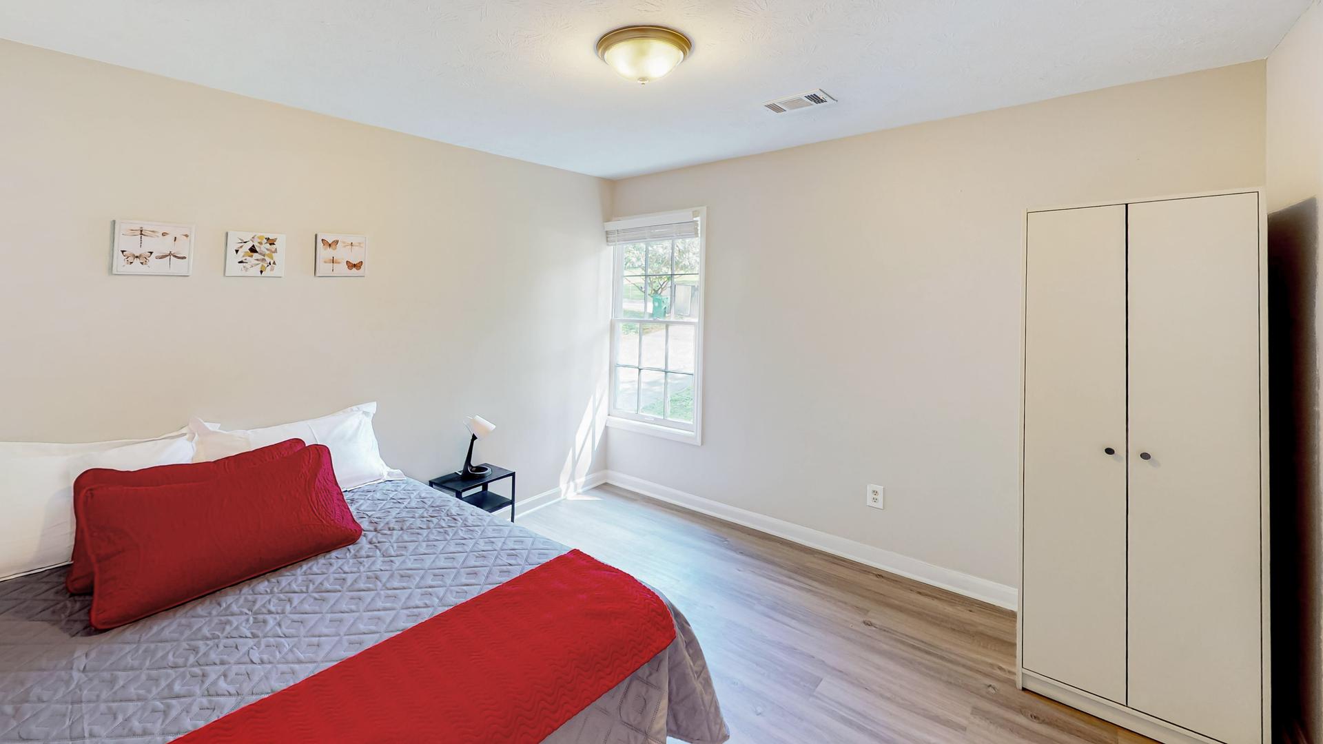 bedroom, detected: bed