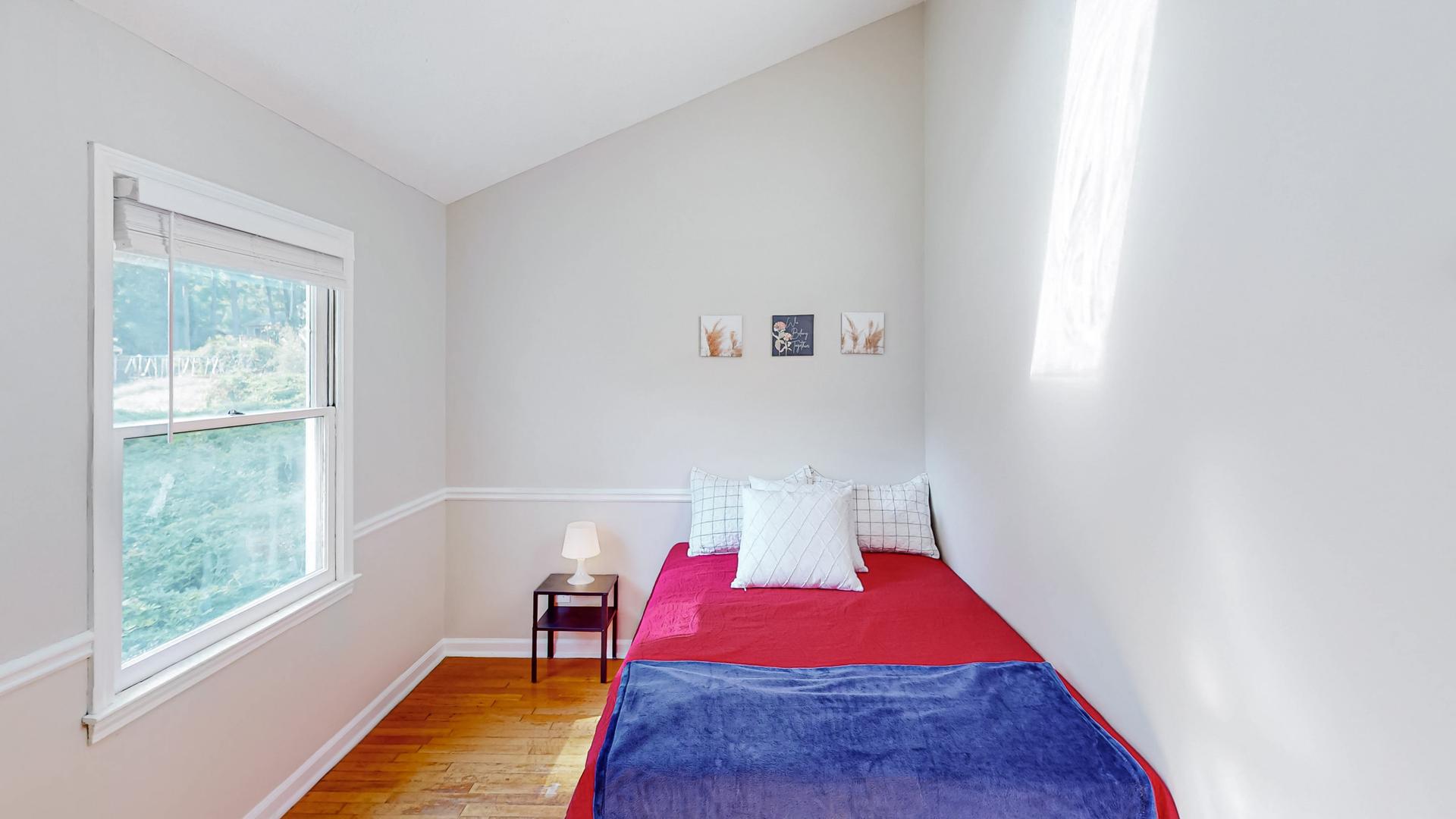 bedroom, detected: bed