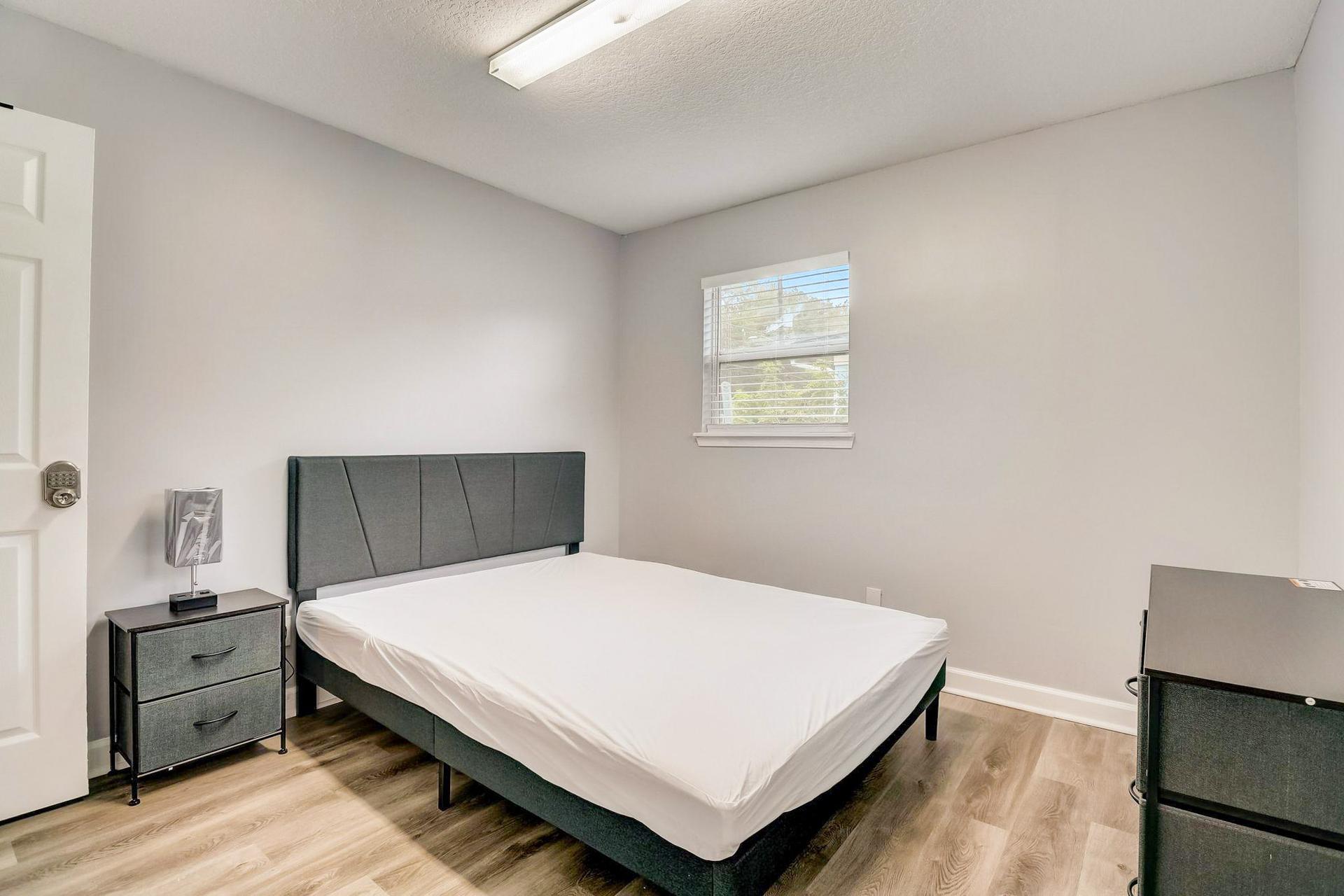 bedroom, detected:bed