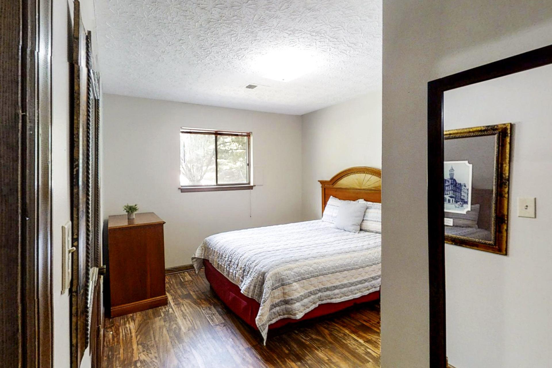 bedroom, detected: bed