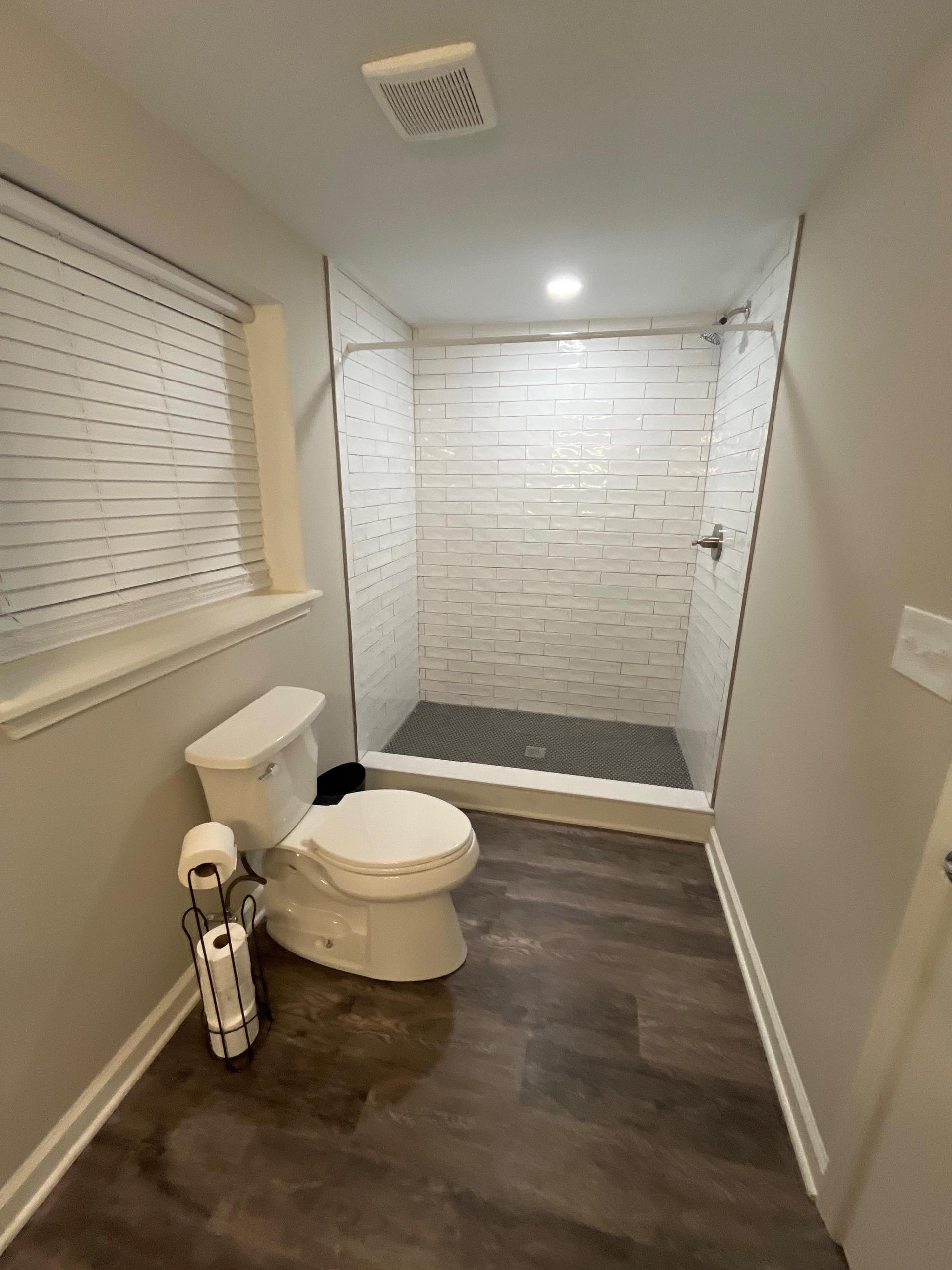 Private Bathroom Room 5