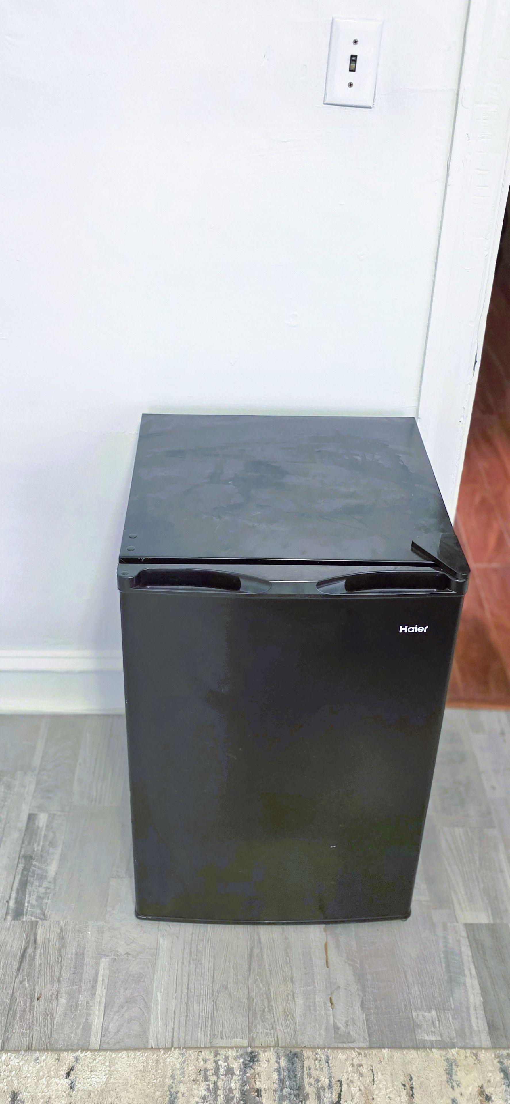 Bedroom (1) Mini Fridge