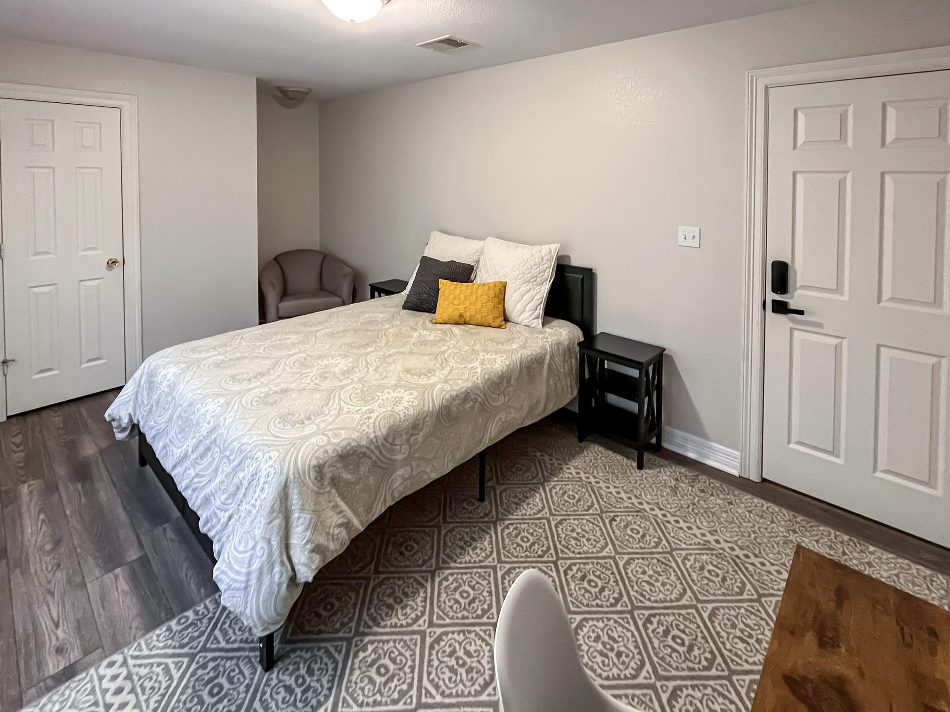 bedroom, detected:bed