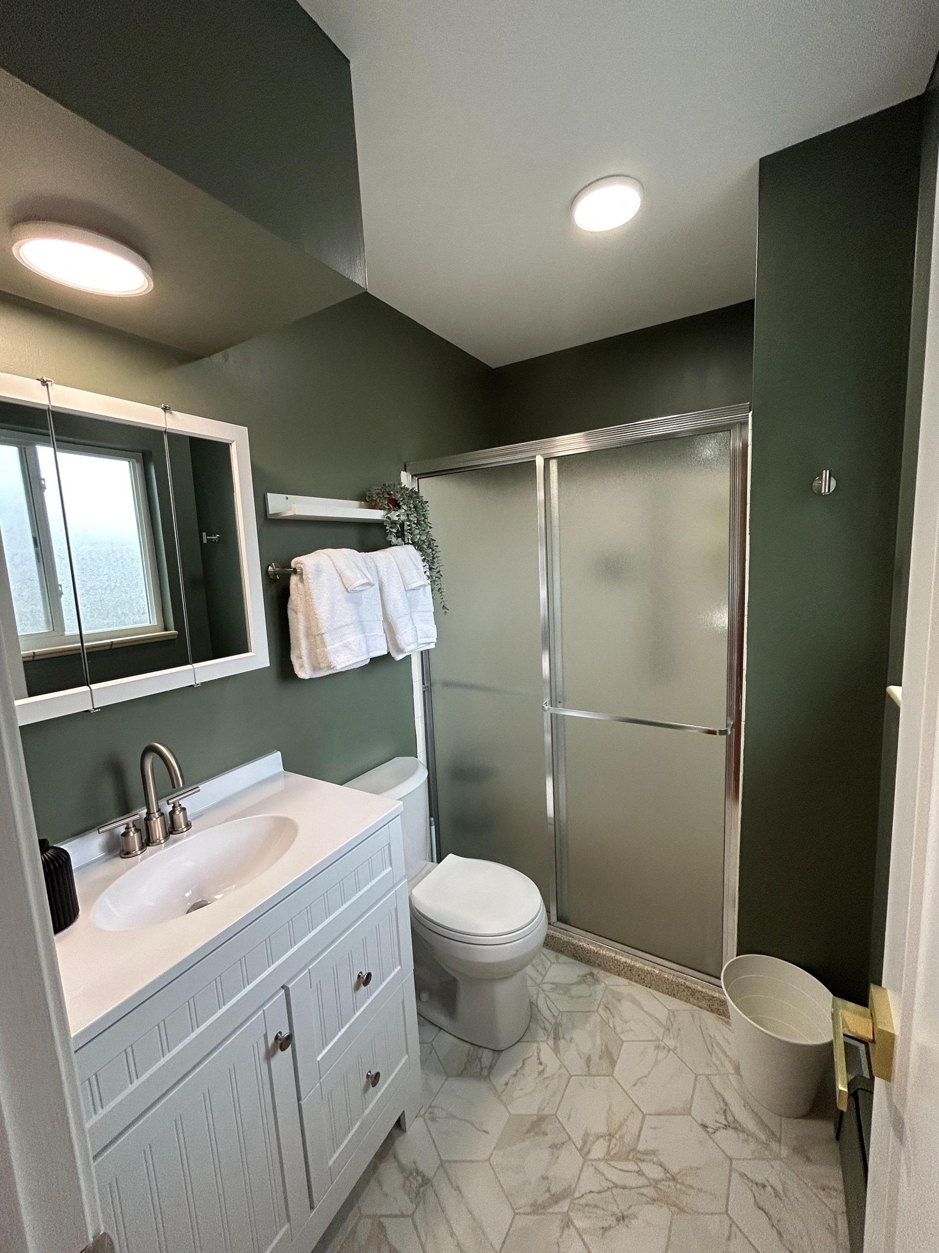 Private En-suite bathroom