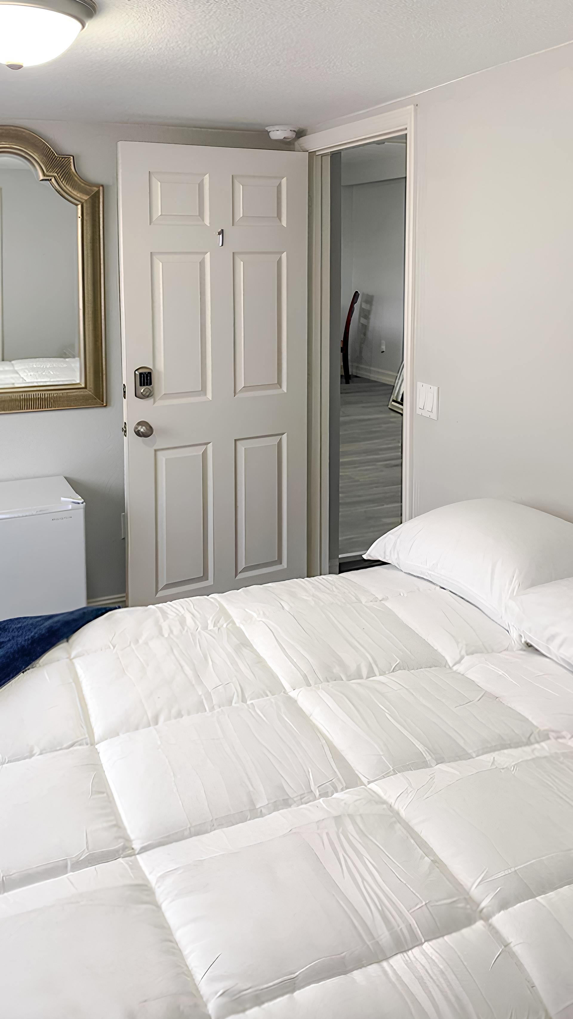 bedroom, detected: bed