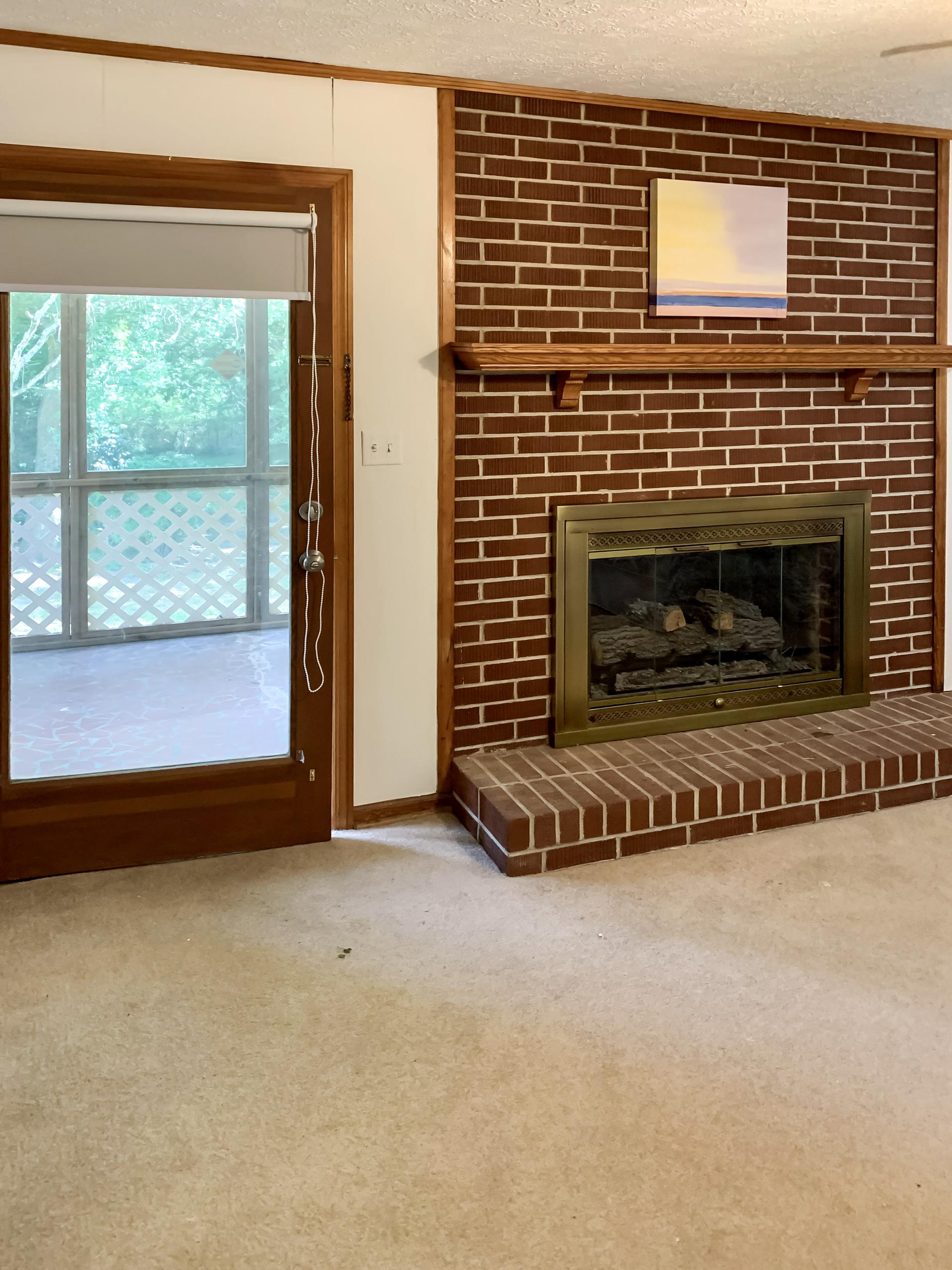Private access to your private screened in porch plus outdoor deck.  Great for a smoker