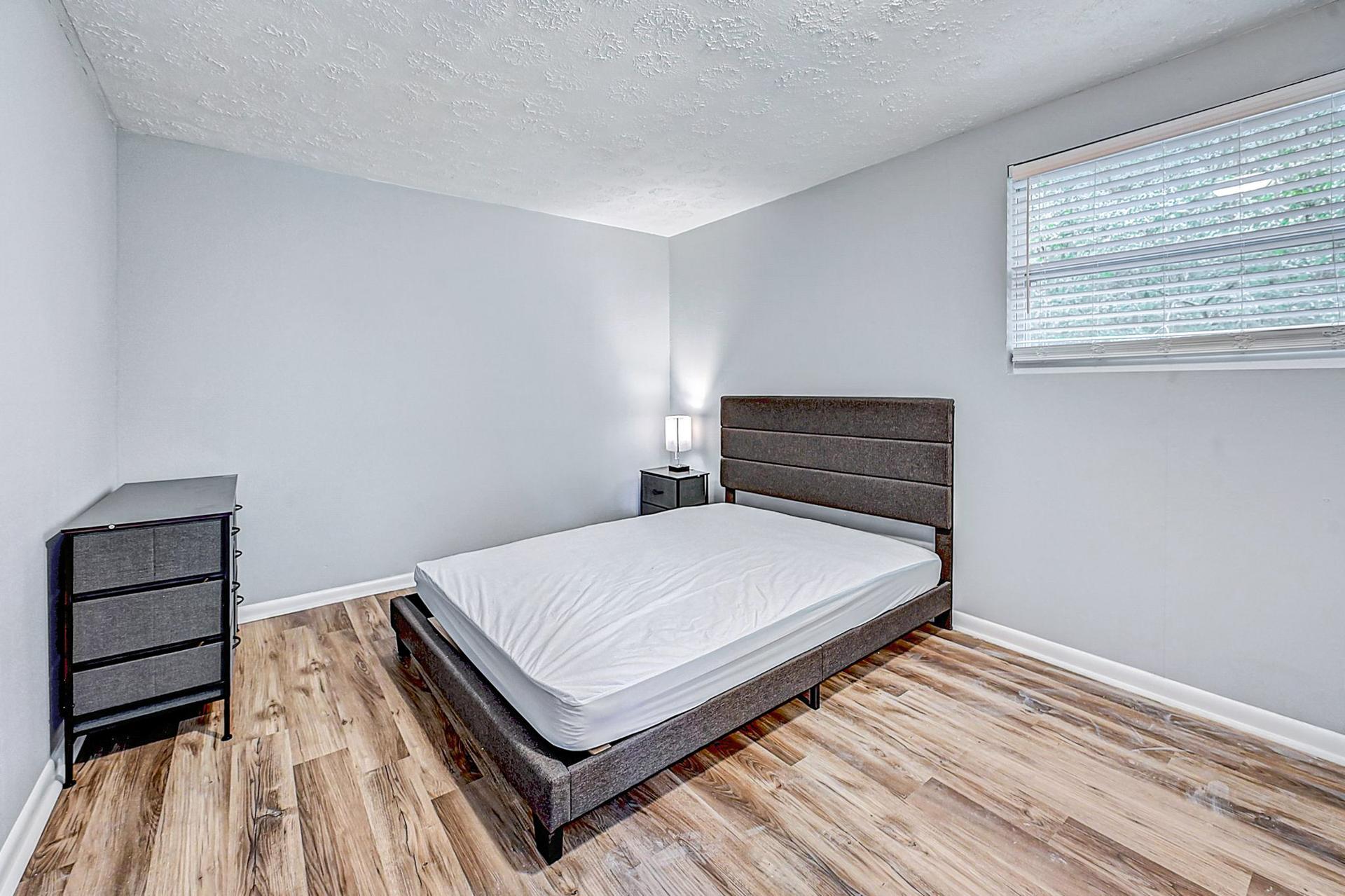 bedroom, detected:bed, window blind
