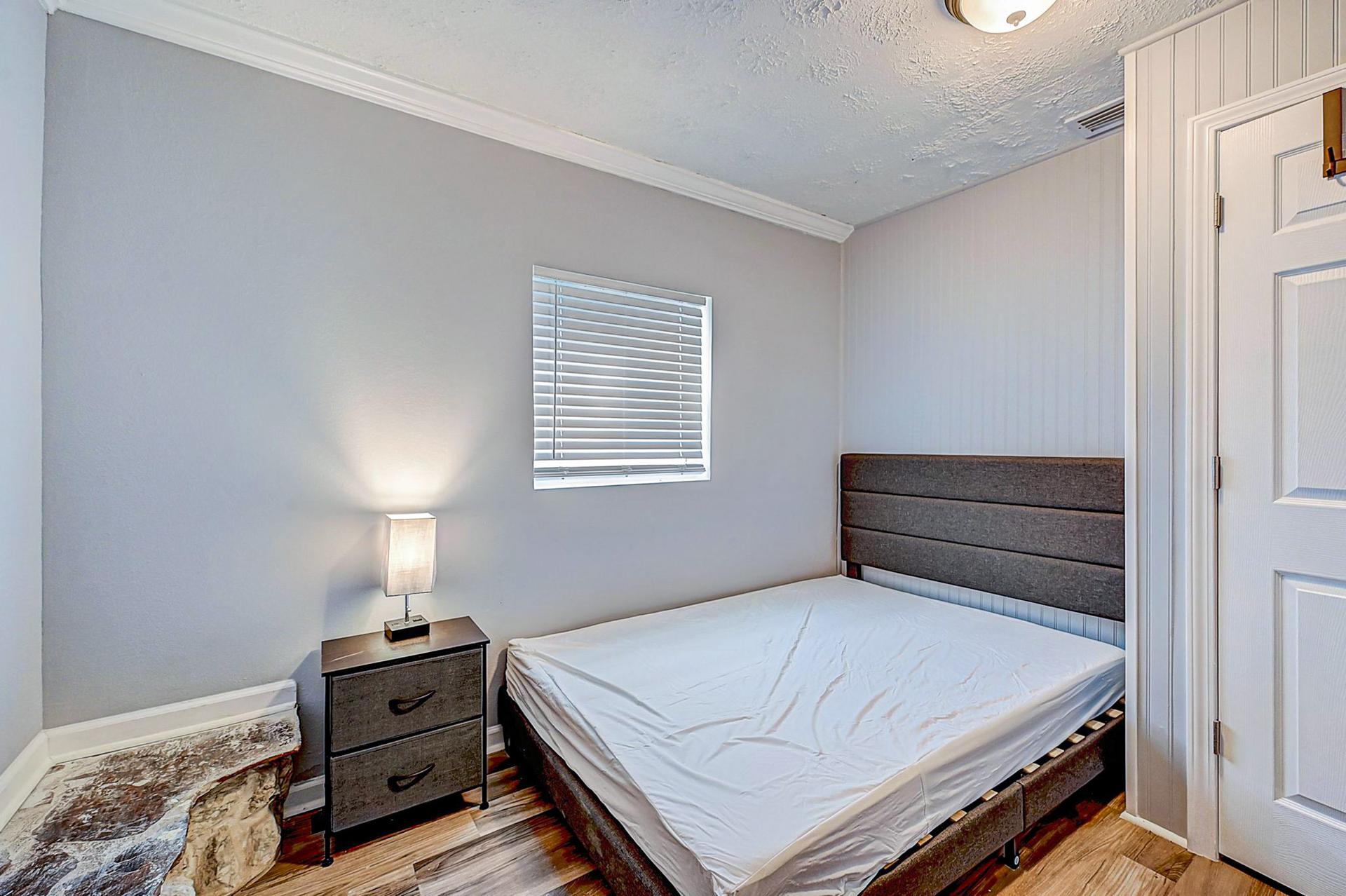 bedroom, detected:bed