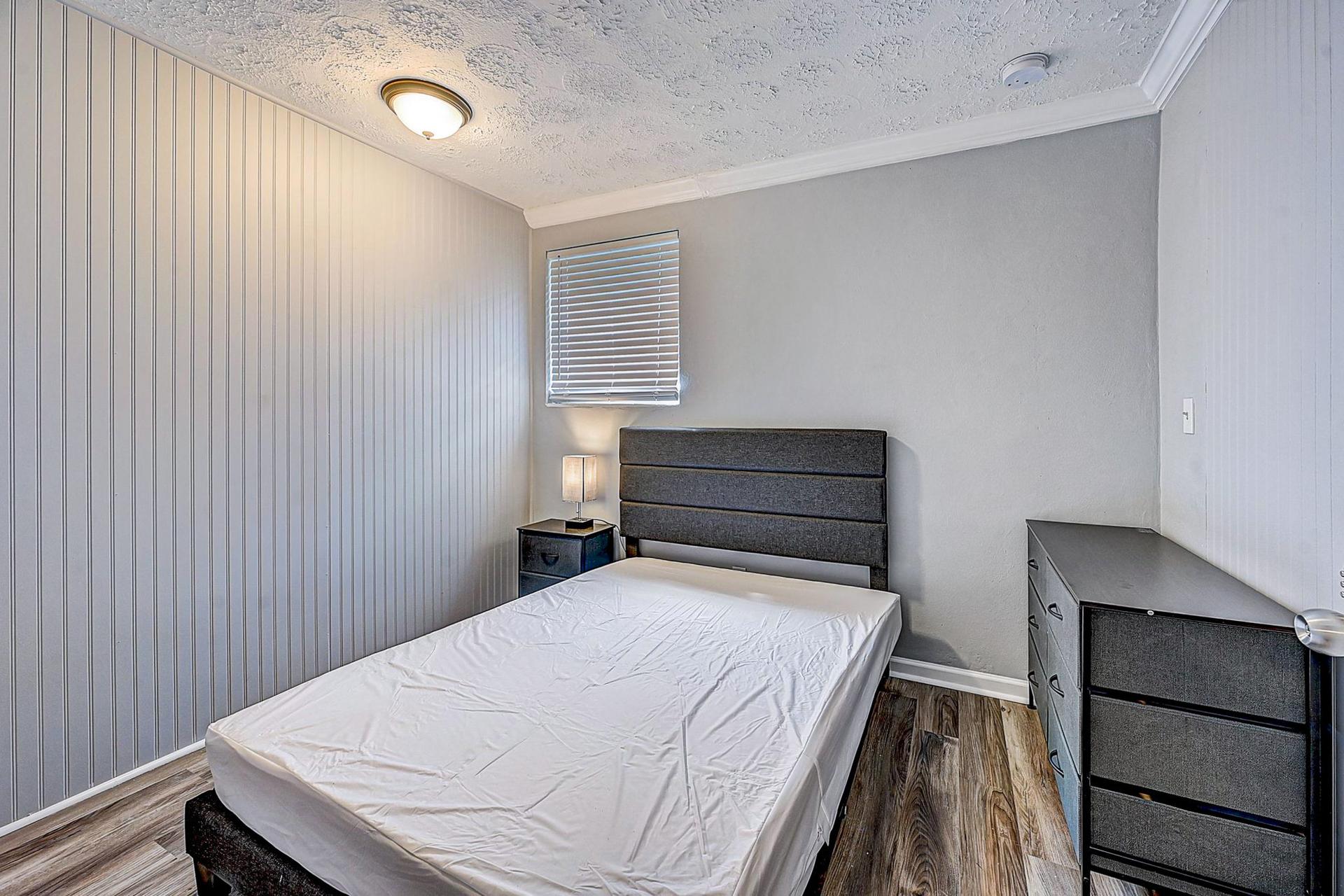 bedroom, detected:bed