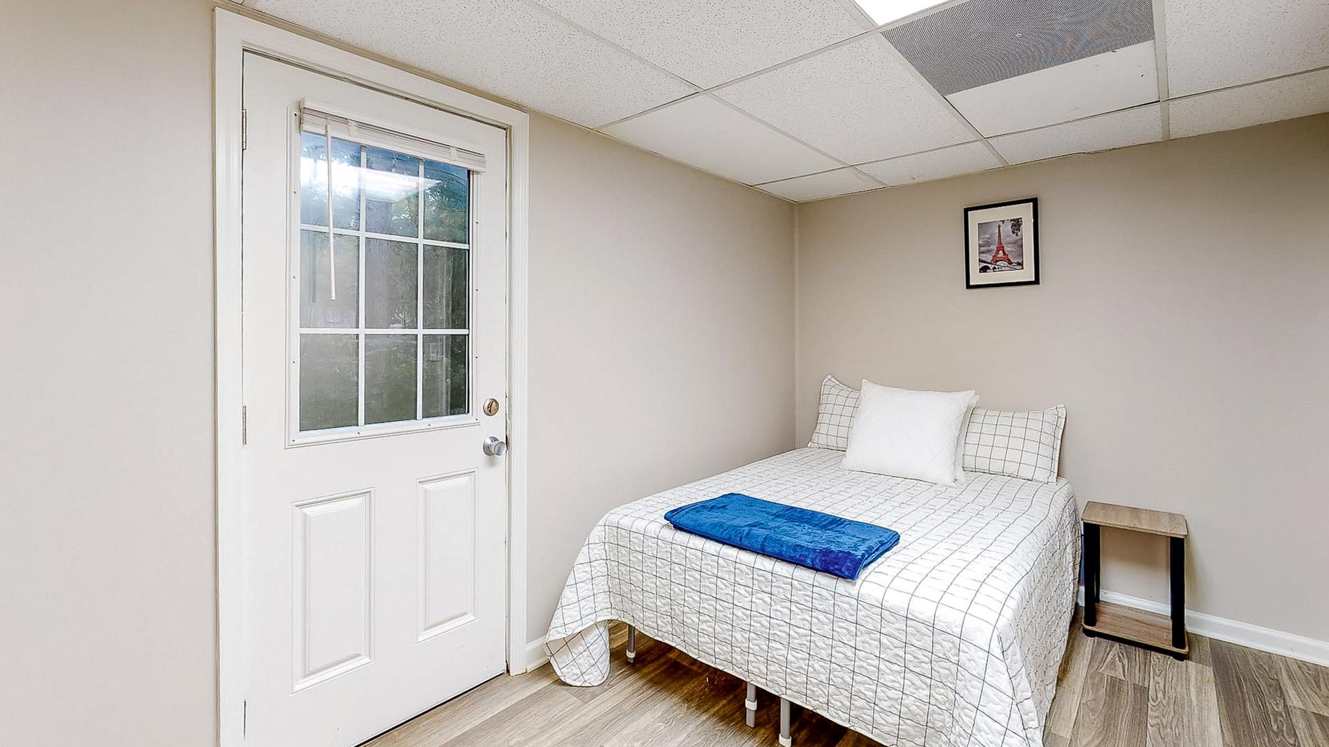 bedroom, detected: bed
