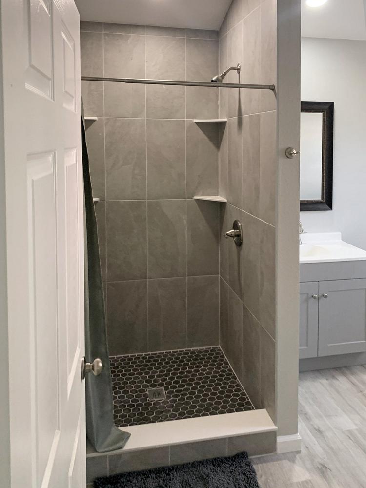 Bathroom(s)