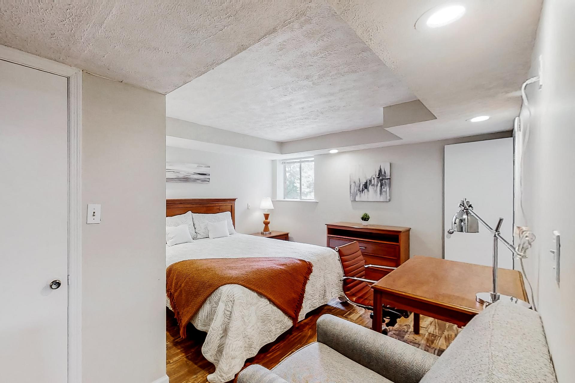 bedroom, detected: bed