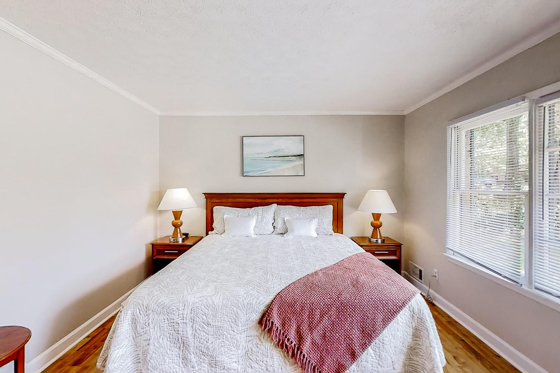 bedroom, detected: bed, window blind