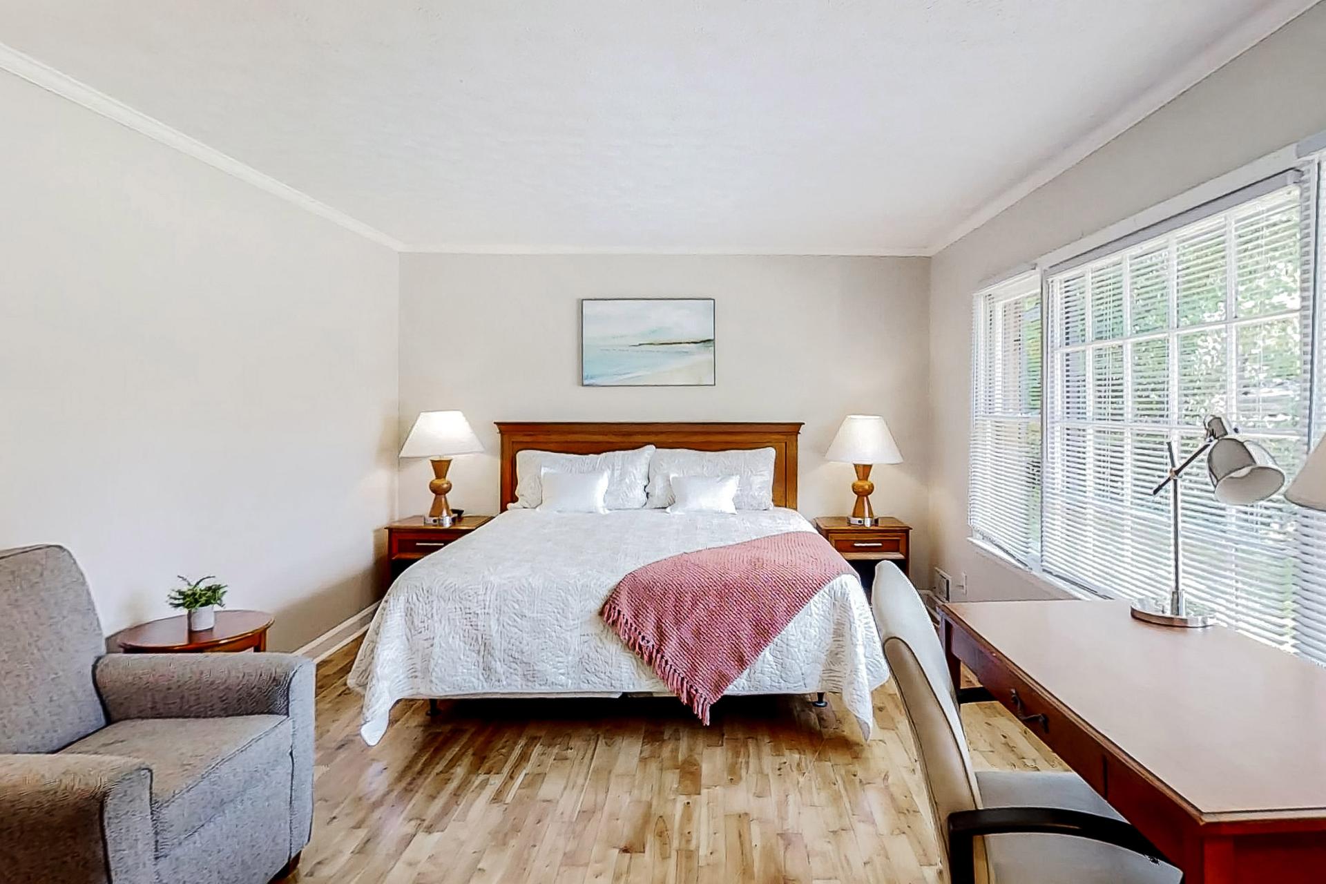 bedroom, detected: bed