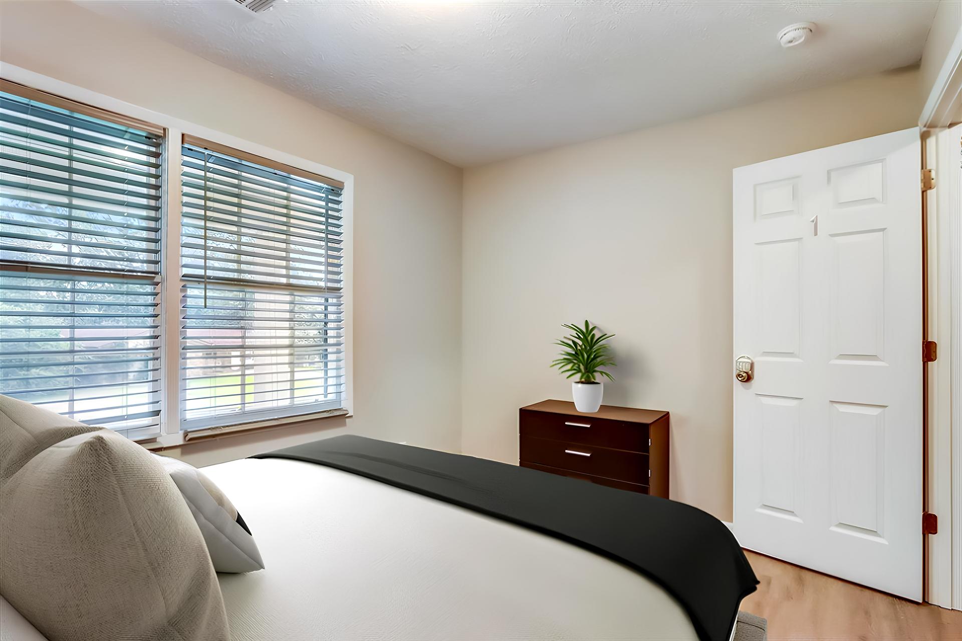 bedroom, detected: bed, window blind
