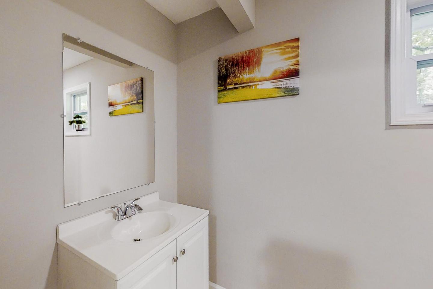 Bathroom(s)