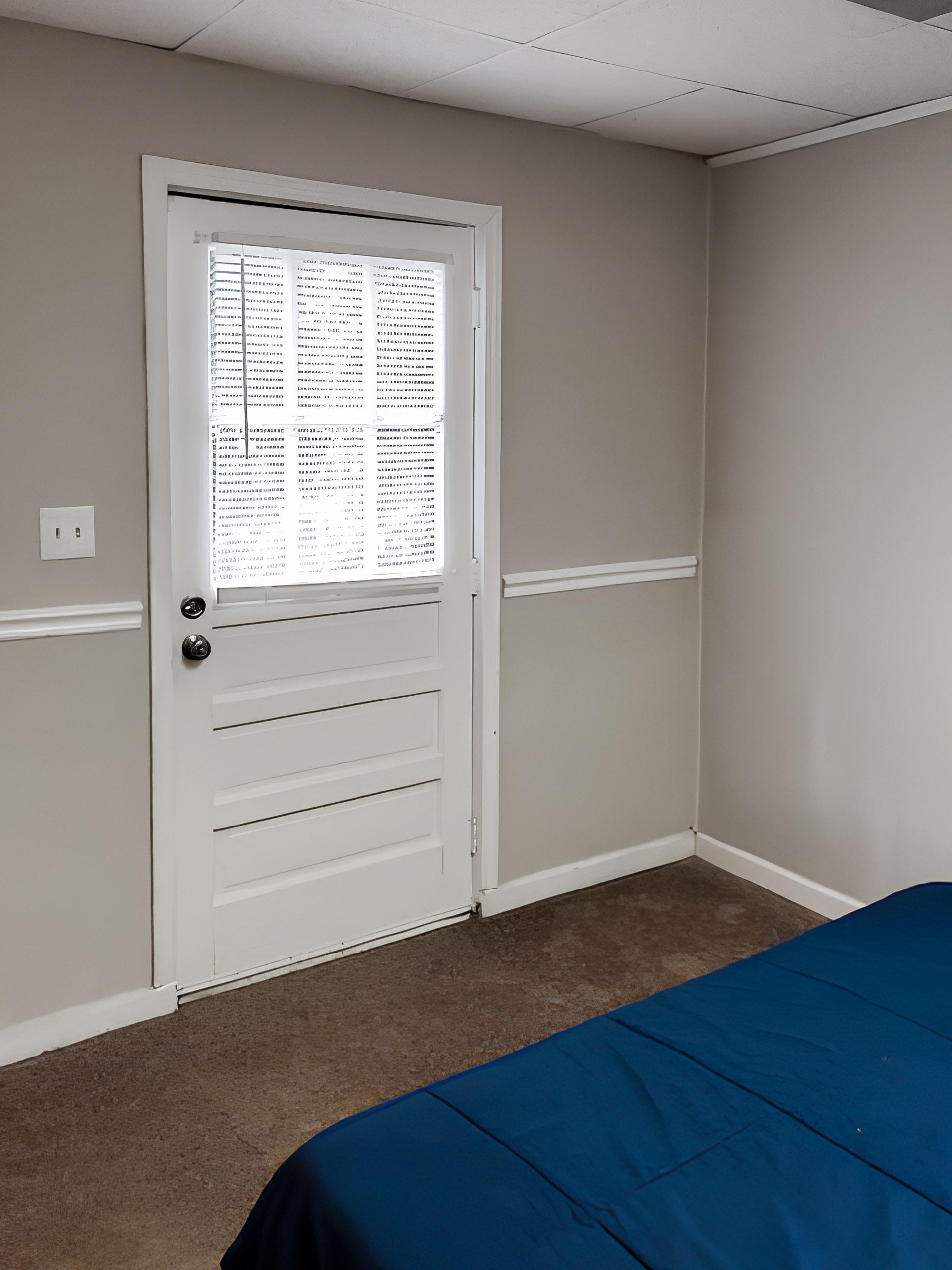 bedroom, detected: bed, window blind