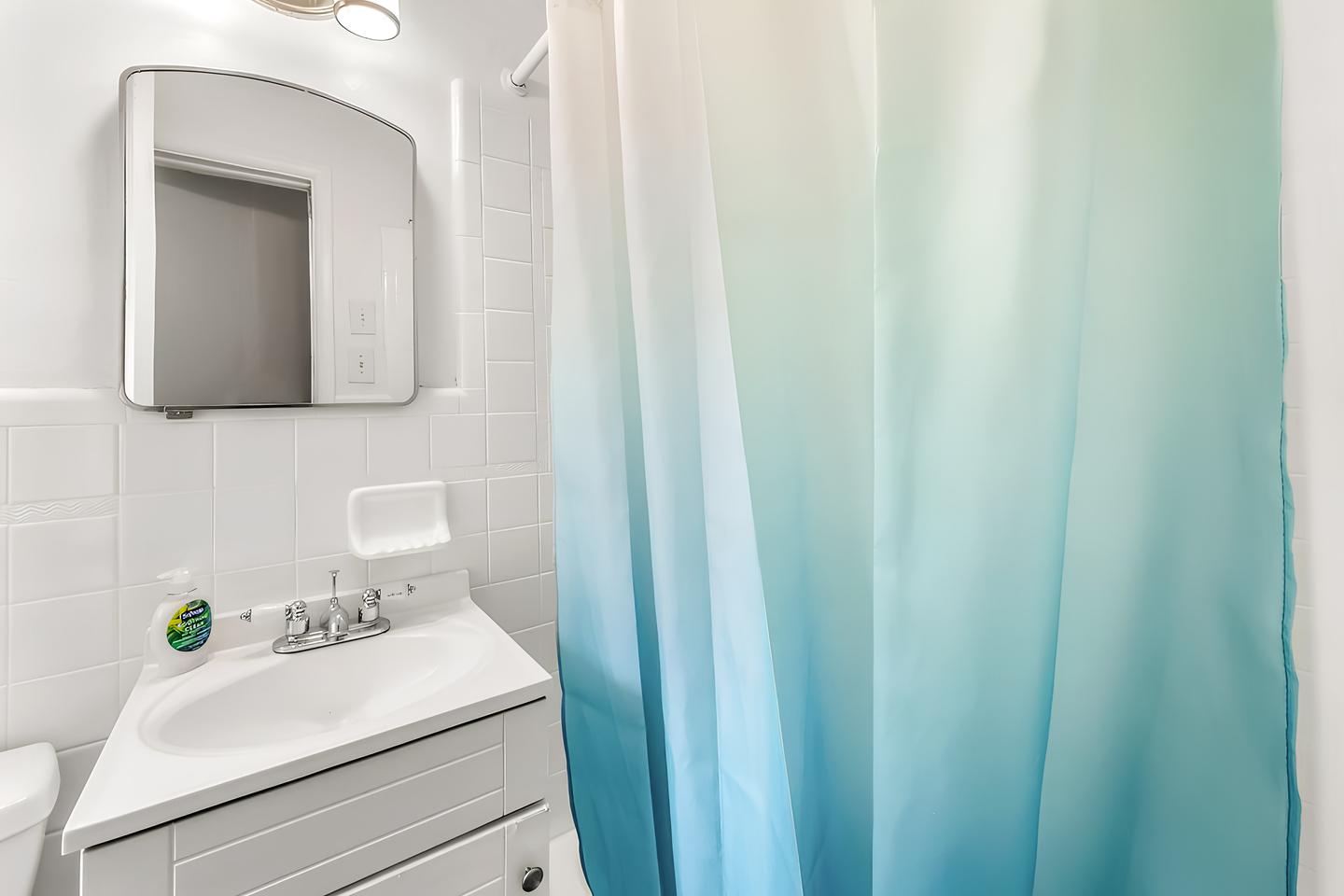 Bathroom(s)