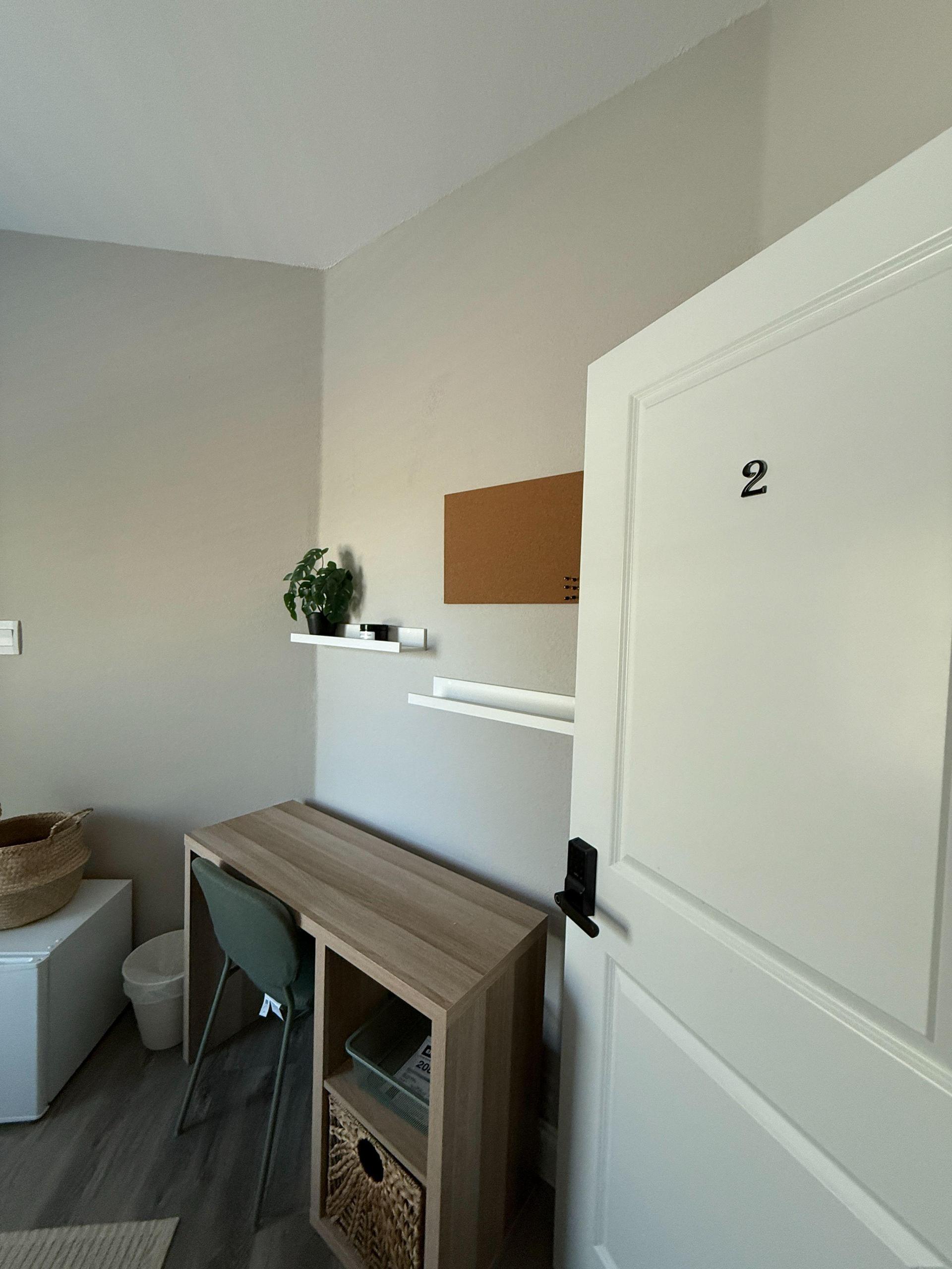 Floating shelves and desk for organization