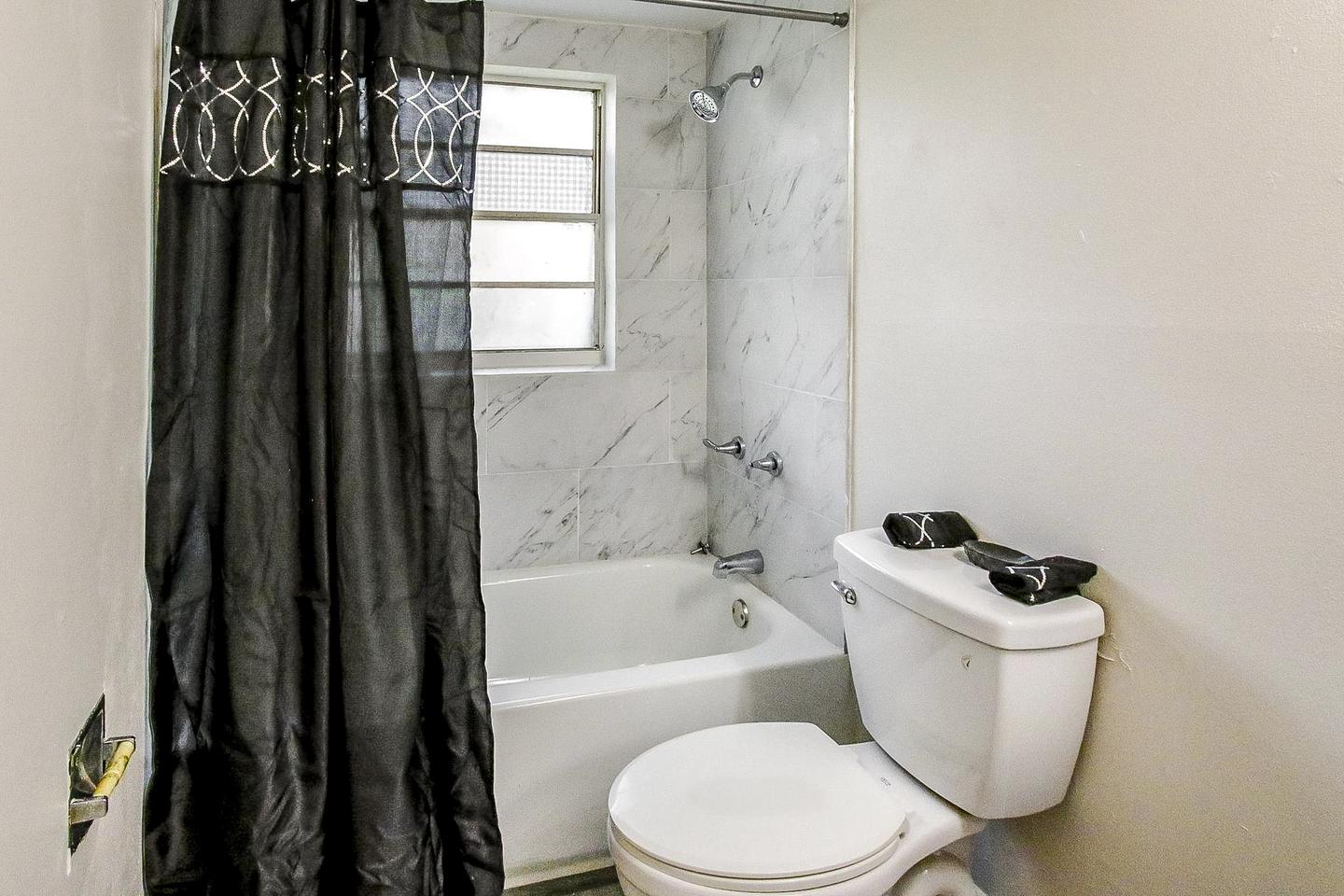 Bathroom(s)