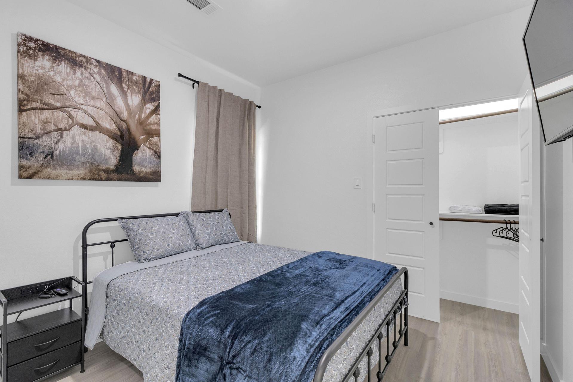 Comfy Queen Bed Closet Open