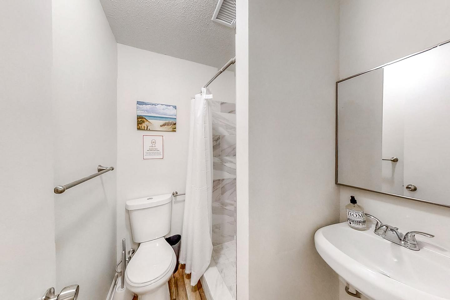 Bathroom(s)