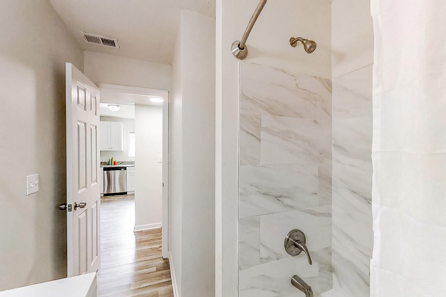 Bathroom(s)