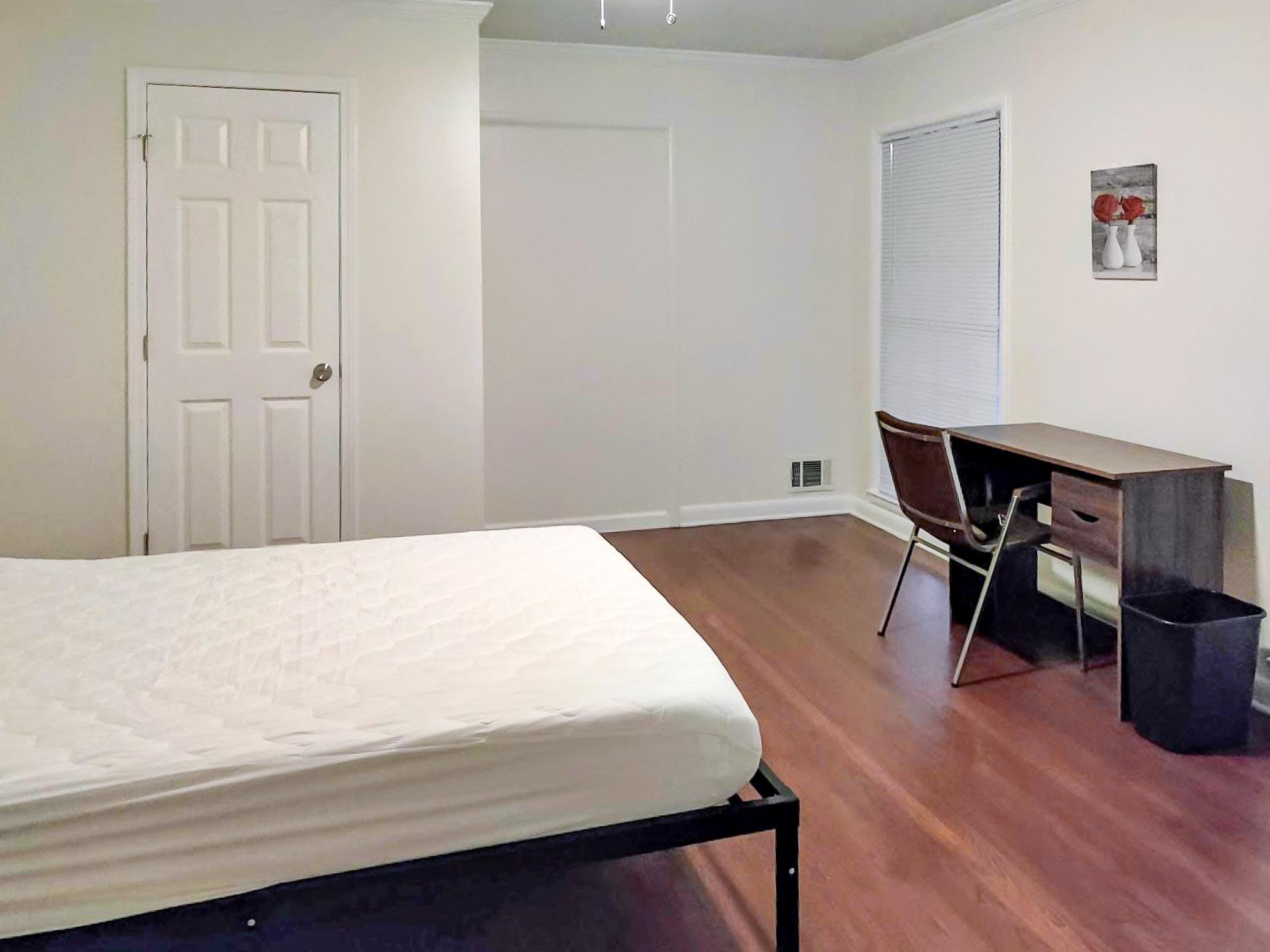 bedroom, detected: bed