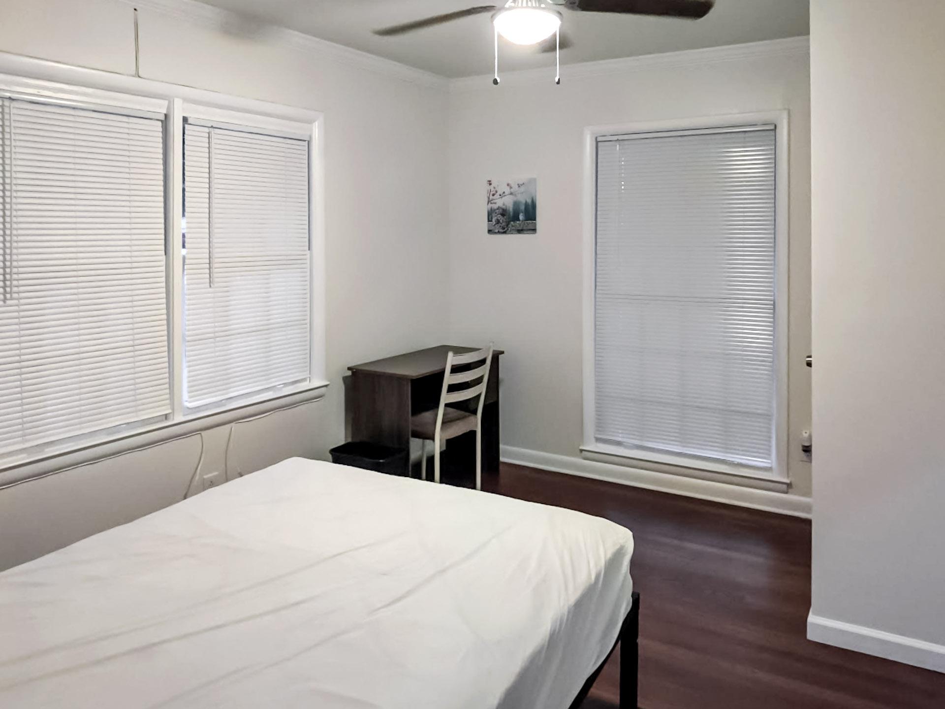 bedroom, detected: ceiling fan, window blind, bed