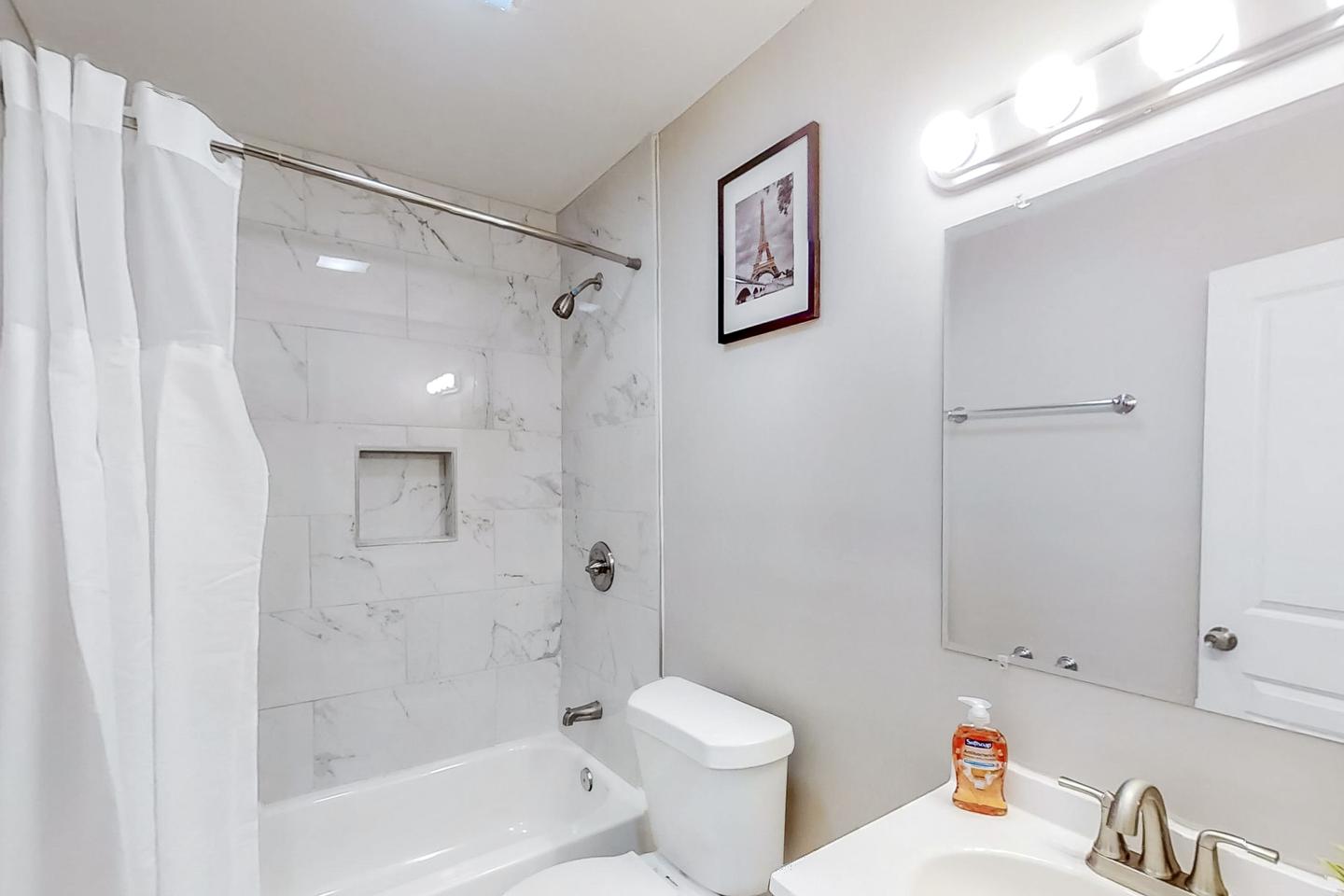 Bathroom(s)