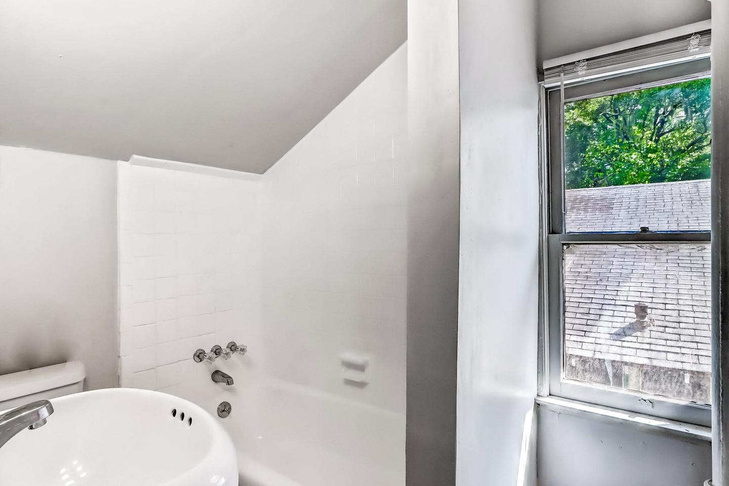 Bathroom(s)