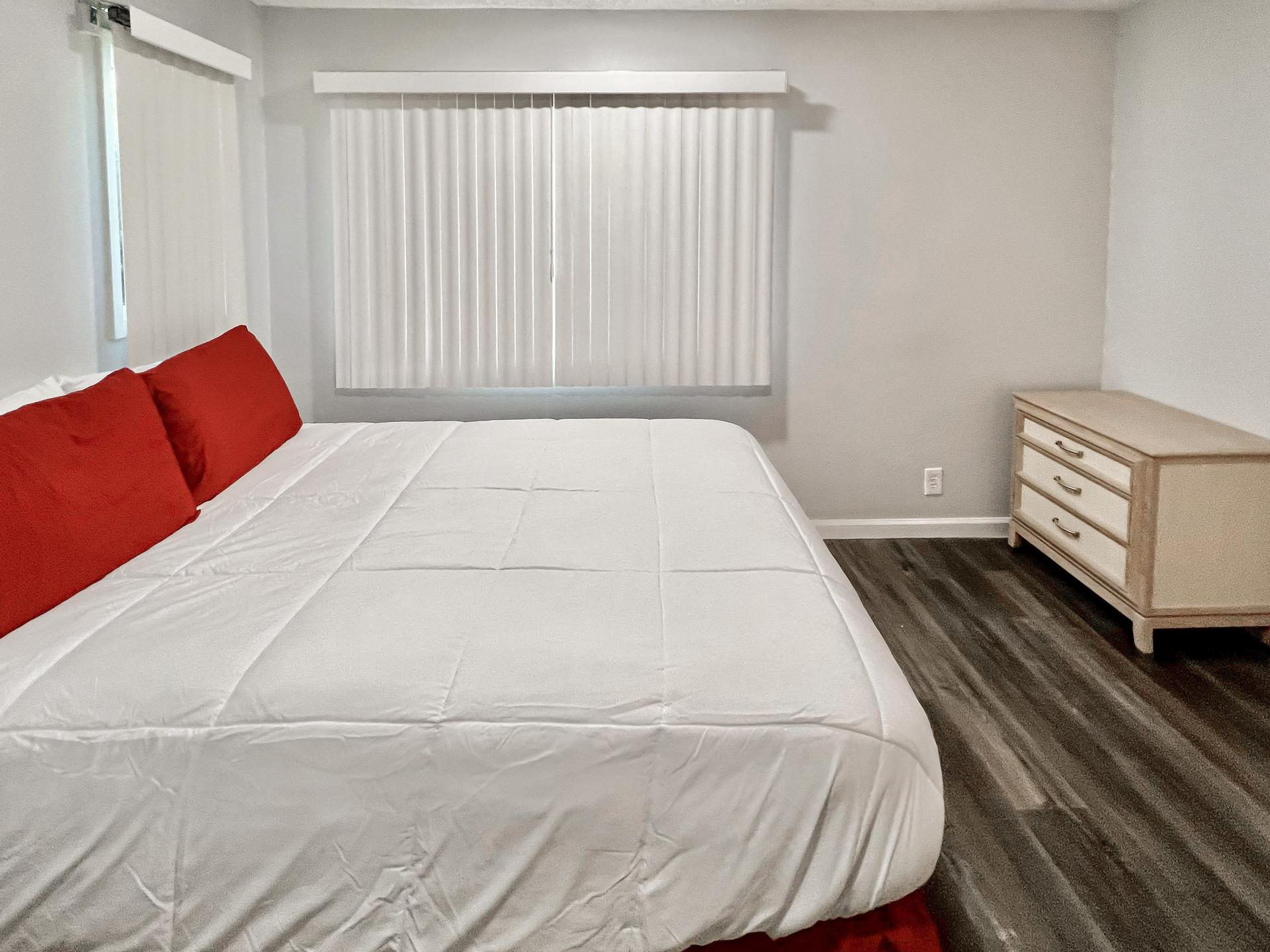 bedroom, detected: bed