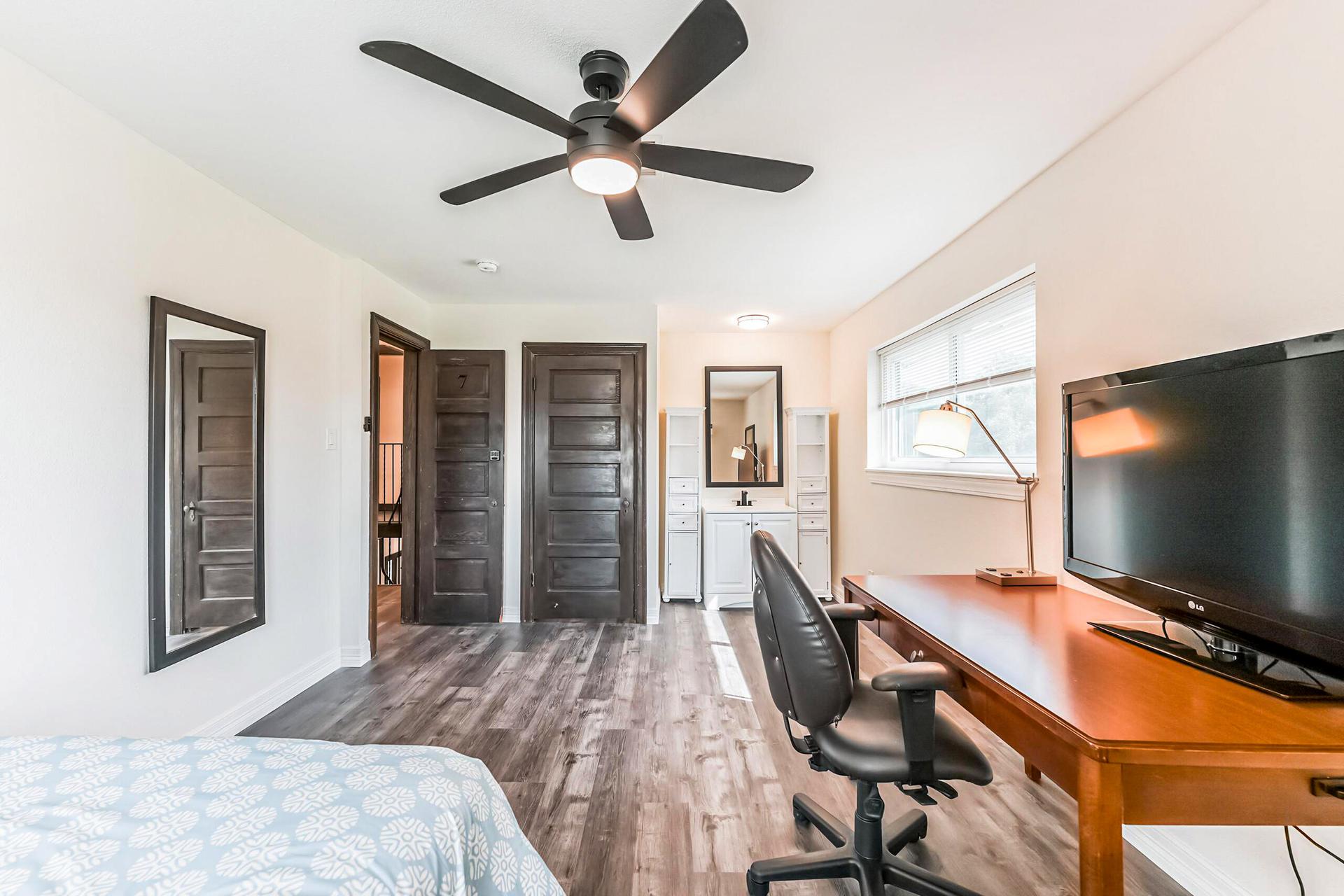 Plenty of space and large vanity area