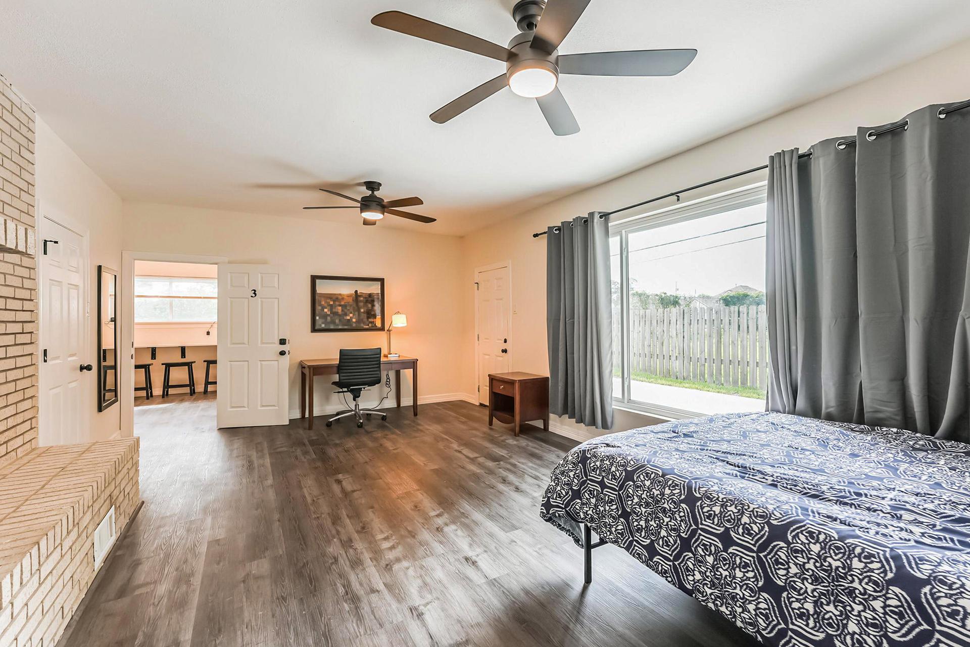 bedroom, detected: ceiling fan, window blind, bed