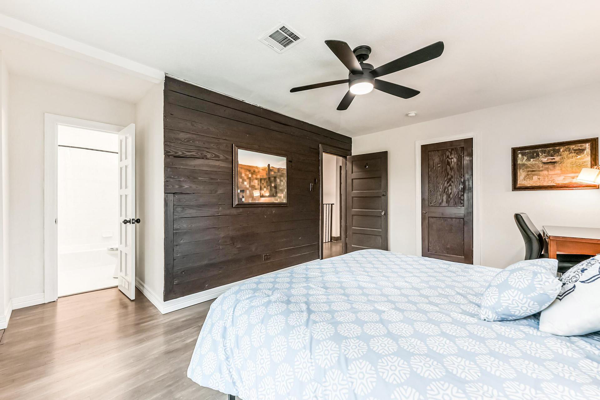 bedroom, detected: ceiling fan, bed