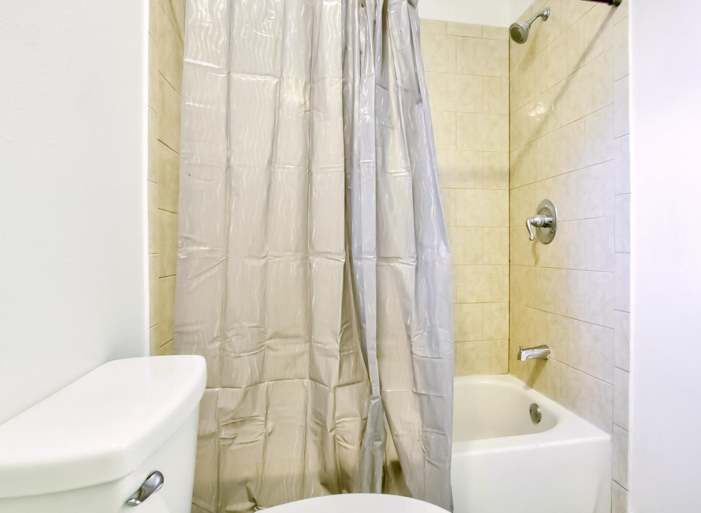 Bathroom(s)