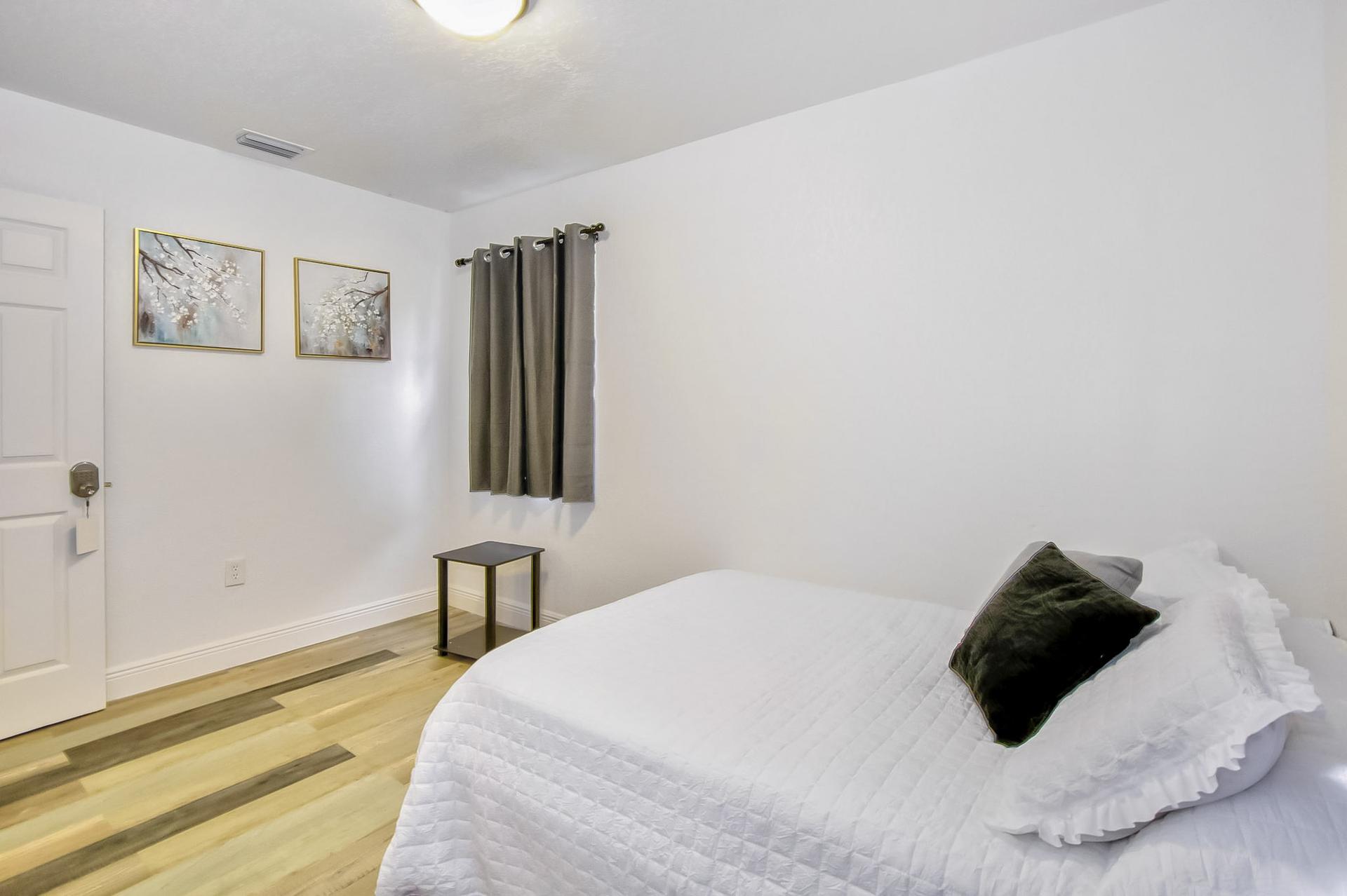 bedroom, detected: bed