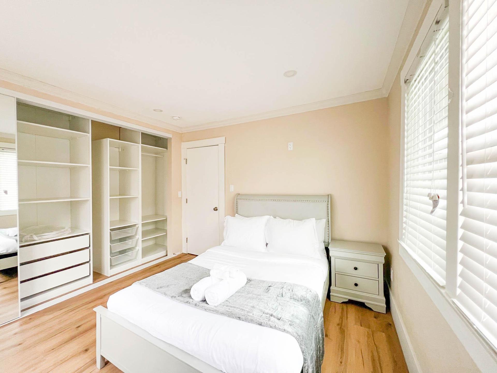 Full Bed